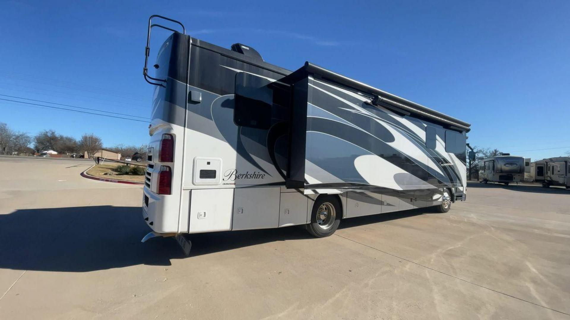 2018 FOREST RIVER BERKSHIRE 39A (4UZACHFC1JC) , Length: 39.5 ft. | Gross Weight: 33,350 lbs. | Slides: 3 transmission, located at 4319 N Main Street, Cleburne, TX, 76033, (817) 221-0660, 32.435829, -97.384178 - The 2018 Forest River Berkshire 39A is a luxury Class A diesel motorhome that combines elegant design with exceptional functionality. It is built for families or couples seeking comfort and style during long journeys or extended stays. This unit comes with dimensions of 39.5 ft in length, 8.33 ft in - Photo#1