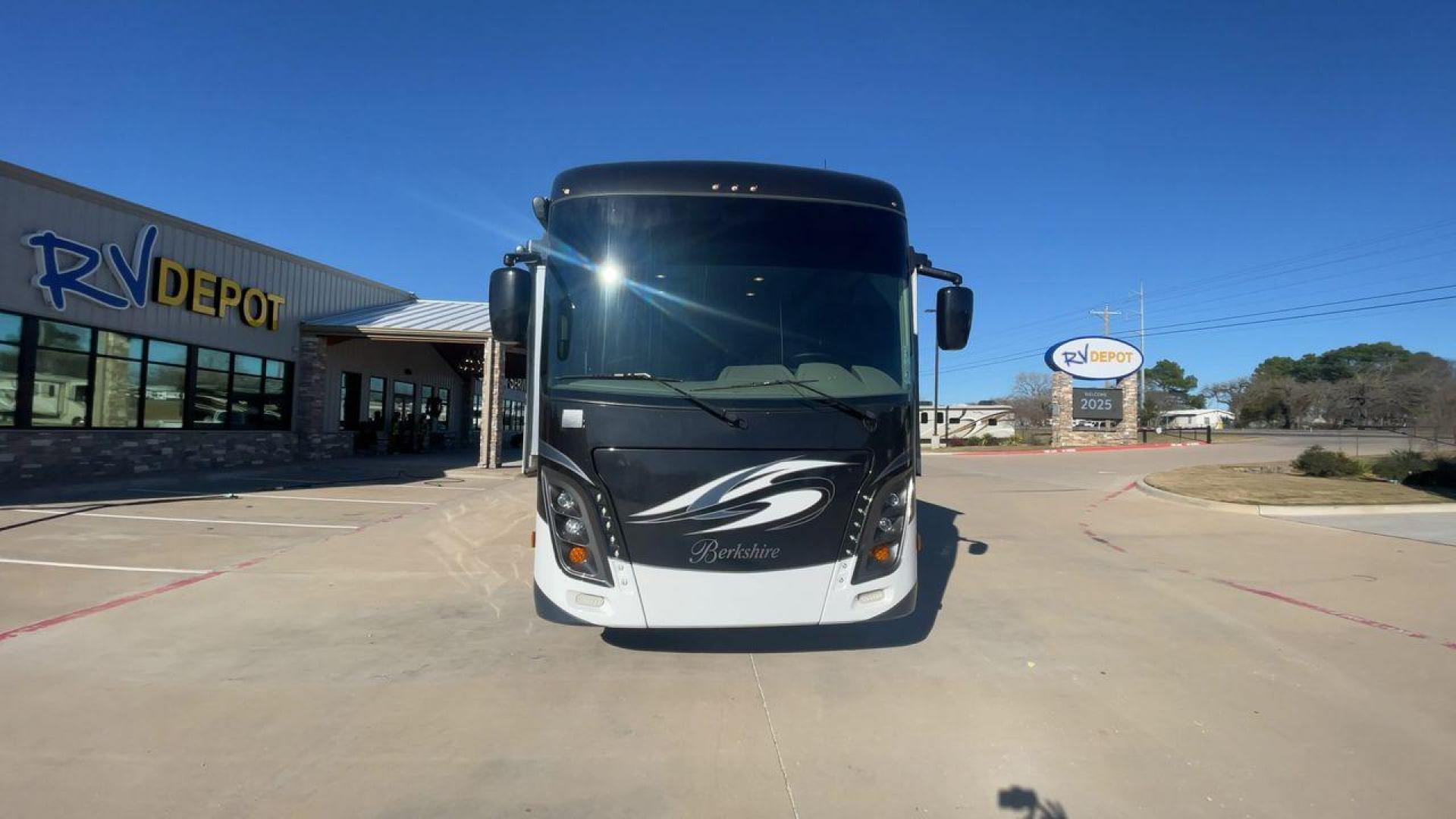 2018 FOREST RIVER BERKSHIRE 39A (4UZACHFC1JC) , Length: 39.5 ft. | Gross Weight: 33,350 lbs. | Slides: 3 transmission, located at 4319 N Main Street, Cleburne, TX, 76033, (817) 221-0660, 32.435829, -97.384178 - The 2018 Forest River Berkshire 39A is a luxury Class A diesel motorhome that combines elegant design with exceptional functionality. It is built for families or couples seeking comfort and style during long journeys or extended stays. This unit comes with dimensions of 39.5 ft in length, 8.33 ft in - Photo#4