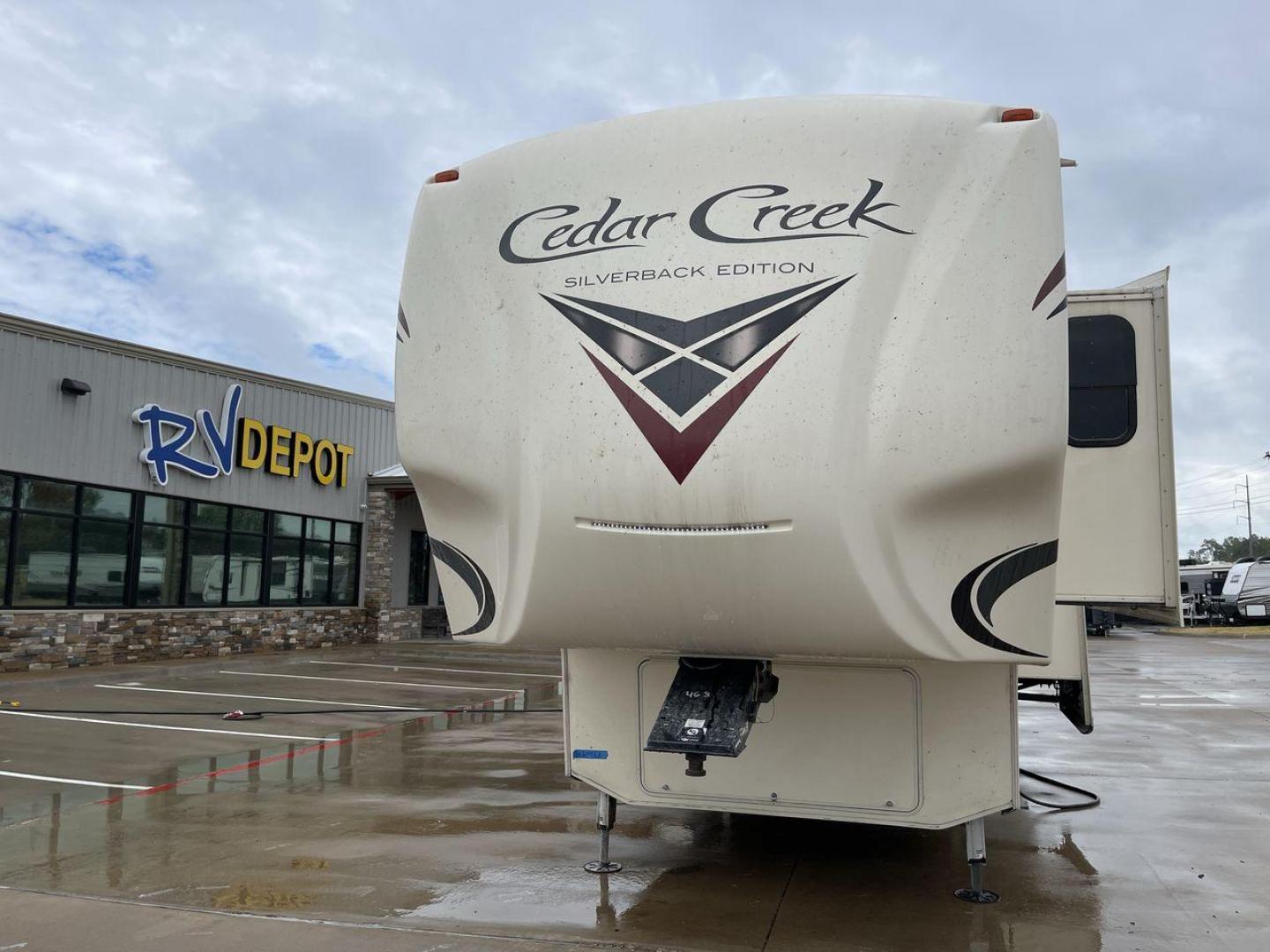 2018 TAN FOREST RIVER CEDAR CREEK 37MBH (4X4FCRN28JS) , Length: 42.17 ft. | Dry Weight: 12,620 lbs. | Gross Weight:16,135 lbs. | Slides: 4 transmission, located at 4319 N Main Street, Cleburne, TX, 76033, (817) 221-0660, 32.435829, -97.384178 - Photo#0