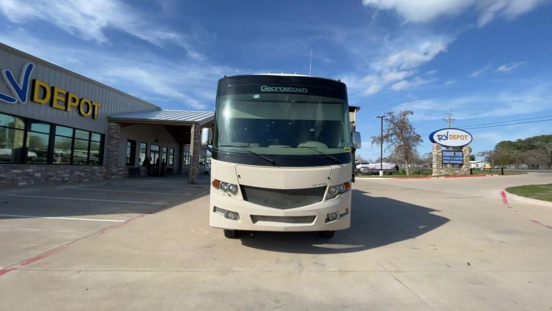 2019 /Brown FOREST RIVER GEORGETOWN 36B5 (1F66F5DYXJ0) , Length: 37.92 ft. | GVWR: 22,000 lbs. | Engine: Triton / V10 | Slides: 3 transmission, located at 4319 N Main Street, Cleburne, TX, 76033, (817) 221-0660, 32.435829, -97.384178 - Photo#4