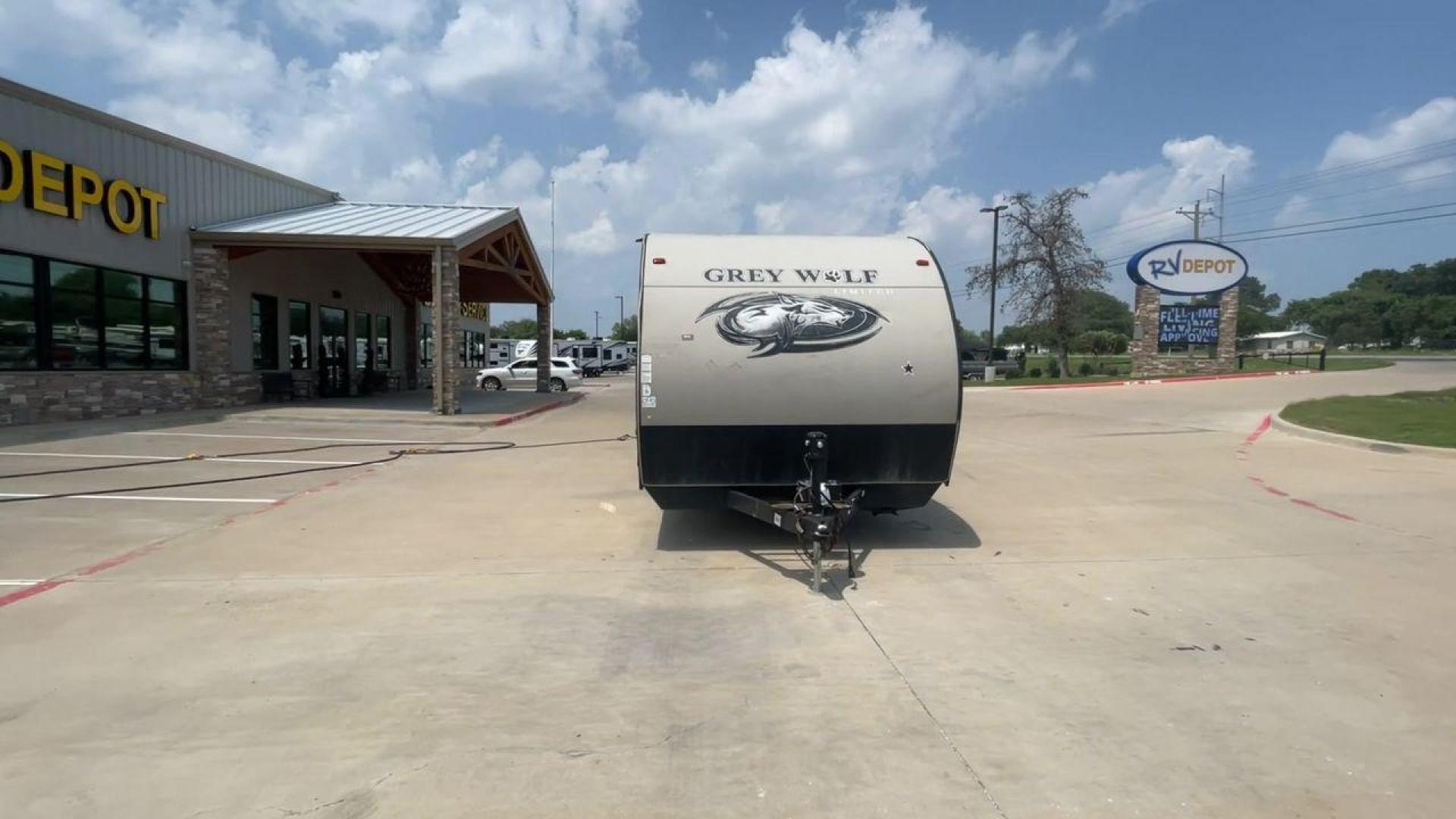 2018 TAN FOREST RIVER GREY WOLF 29TE (4X4TCKE25JX) , Length: 33.33 ft | Dry Weight: 5,960 lbs | Gross Weight: 7,934 lbs | Slides: 1 transmission, located at 4319 N Main Street, Cleburne, TX, 76033, (817) 221-0660, 32.435829, -97.384178 - In the 2019 Forest River Grey Wolf 29TE Travel Trailer, you can enjoy the best of both comfort and excitement. This trailer will help you have the best vacations and adventures, whether you're hitting the open road or exploring your favorite campsite. The Grey Wolf is 33.33 feet long and weighs 5,96 - Photo#4