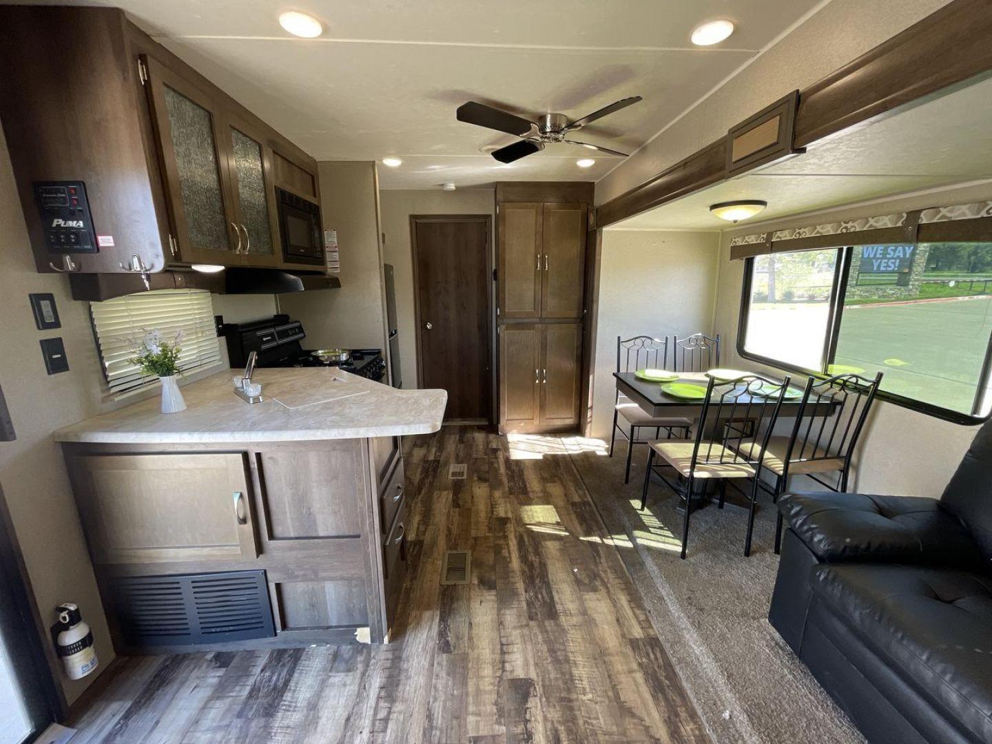 2018 FOREST RIVER PUMA 39PBS (4X4TPUR20JP) , located at 4319 N Main Street, Cleburne, TX, 76033, (817) 221-0660, 32.435829, -97.384178 - Photo#11