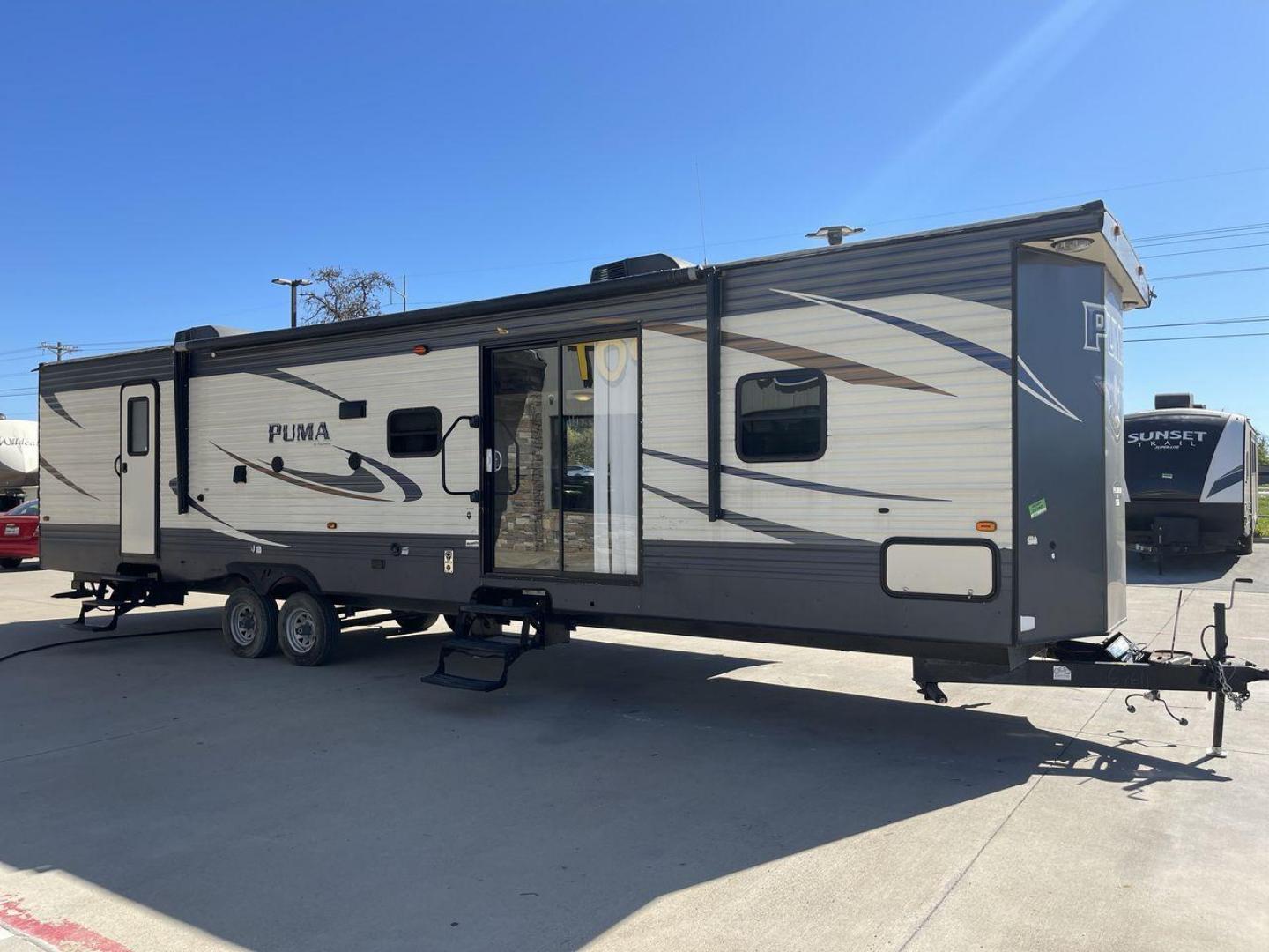 2018 FOREST RIVER PUMA 39PBS (4X4TPUR20JP) , located at 4319 N Main Street, Cleburne, TX, 76033, (817) 221-0660, 32.435829, -97.384178 - Photo#24