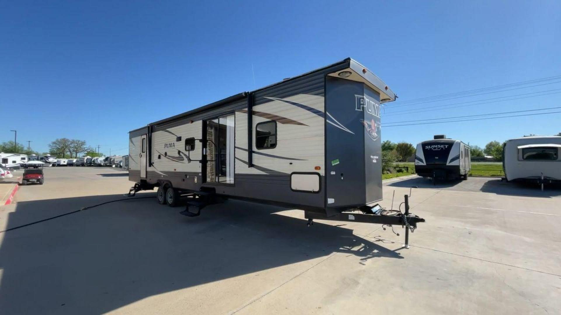 2018 FOREST RIVER PUMA 39PBS (4X4TPUR20JP) , located at 4319 N Main Street, Cleburne, TX, 76033, (817) 221-0660, 32.435829, -97.384178 - Photo#3