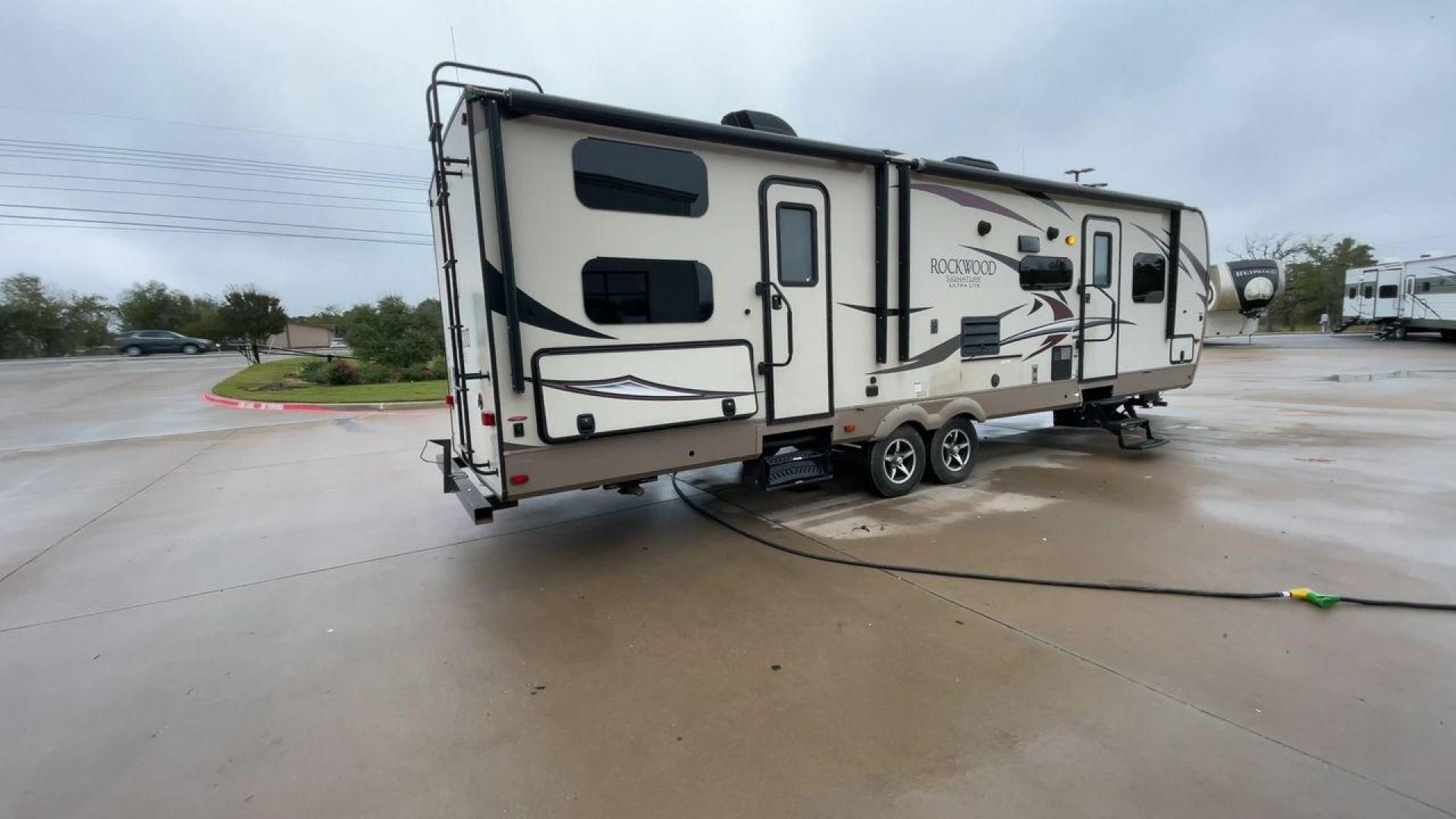 2018 FOREST RIVER ROCKWOOD 8311WS (4X4TRLG2XJ1) , Length: 34.75 ft. | Dry Weight: 8,386 lbs. | Slides: 3 transmission, located at 4319 N Main Street, Cleburne, TX, 76033, (817) 221-0660, 32.435829, -97.384178 - Photo#1