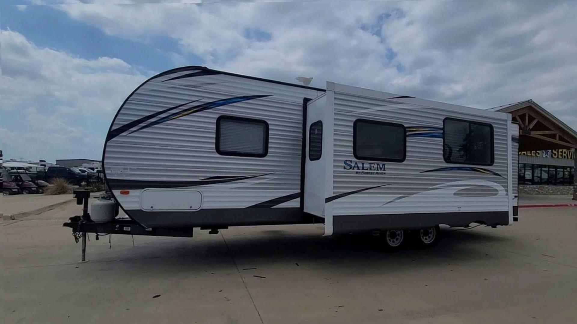 2018 FOREST RIVER SALEM 27DBUD (4X4TSMC28JA) , Length: 29.5 ft. | Dry Weight: 6,223 lbs. | Slides: 1 transmission, located at 4319 N Main Street, Cleburne, TX, 76033, (817) 221-0660, 32.435829, -97.384178 - The 2018 Forest River Salem 27DBUD travel trailer is the perfect way for your family to go on amazing trips. This well thought-out RV is the best option for families looking to spend quality time on the road since it provides the optimal balance of comfort, functionality, and family-friendly feature - Photo#3