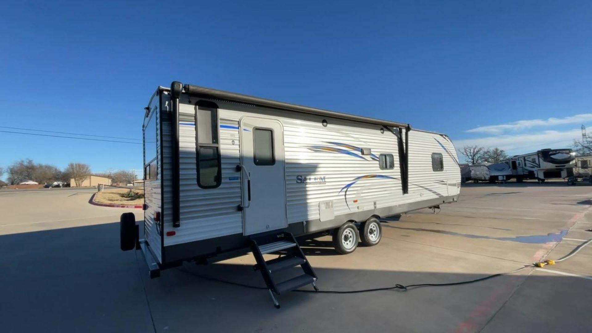 2018 FOREST RIVER SALEM 28RLSS (4X4TSMD20JA) , located at 4319 N Main Street, Cleburne, TX, 76033, (817) 221-0660, 32.435829, -97.384178 - Photo#1