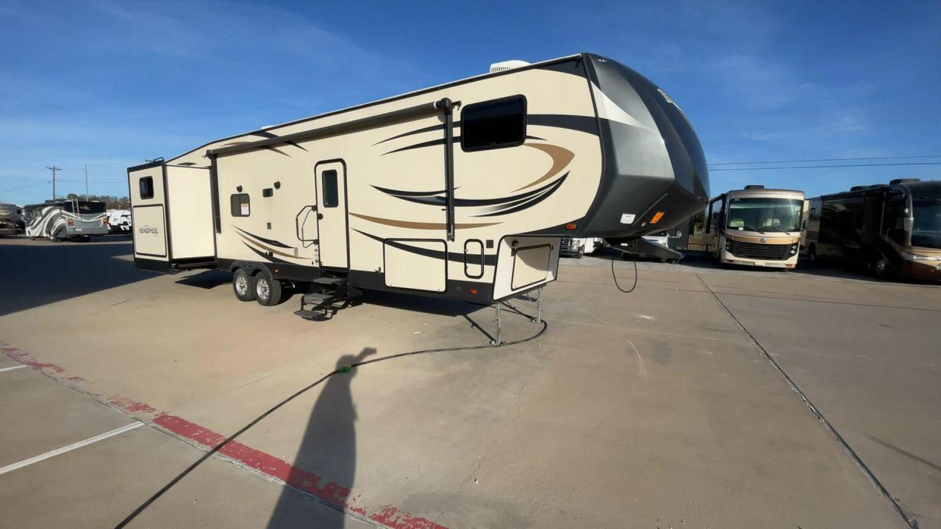 2018 FOREST RIVER SALEM HEMISPHERE 356 (4X4FSBM22JV) , Length: 42.25 ft. | Dry Weight: 11,249 lbs. | Slides: 4 transmission, located at 4319 N Main Street, Cleburne, TX, 76033, (817) 221-0660, 32.435829, -97.384178 - Photo#3