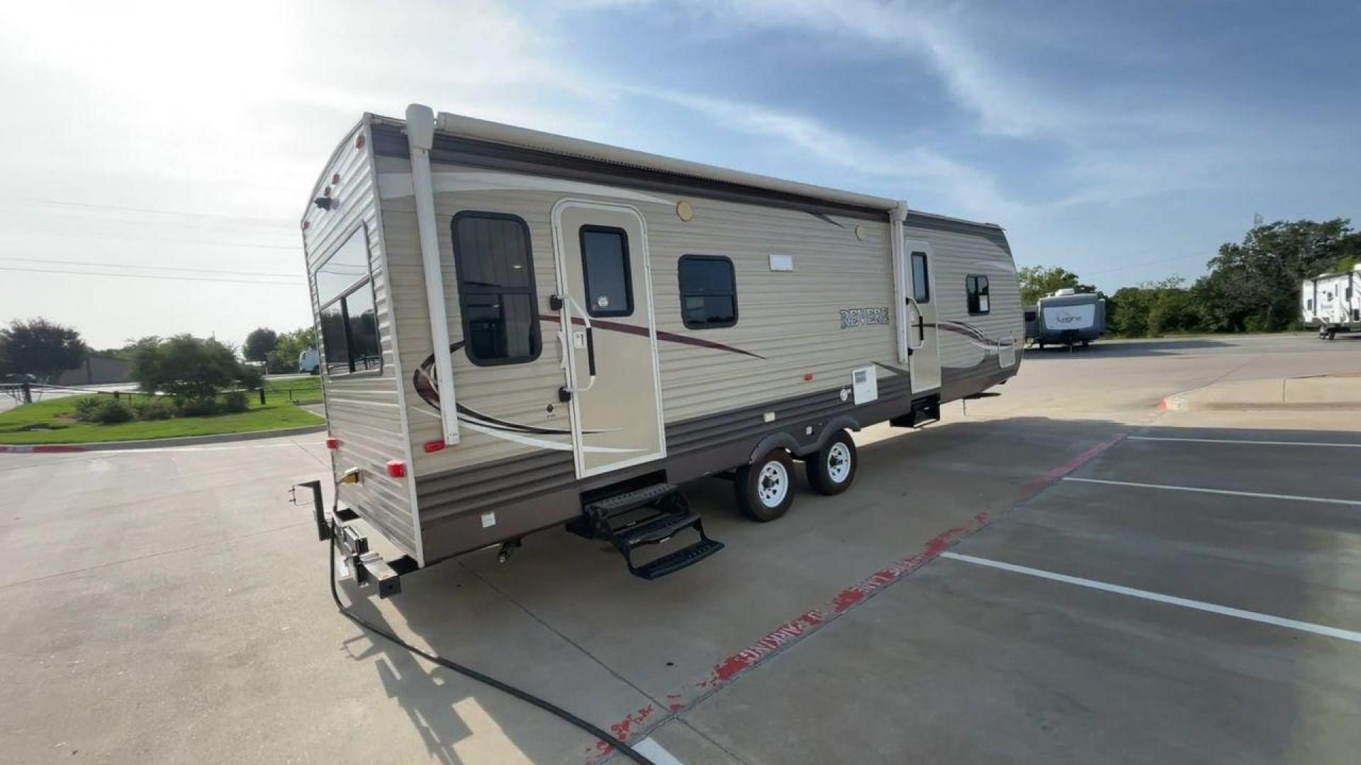 2018 FOREST RIVER SHASTA REVERE 27RL (5ZT2SHSB5JE) , located at 4319 N Main Street, Cleburne, TX, 76033, (817) 221-0660, 32.435829, -97.384178 - Photo#1