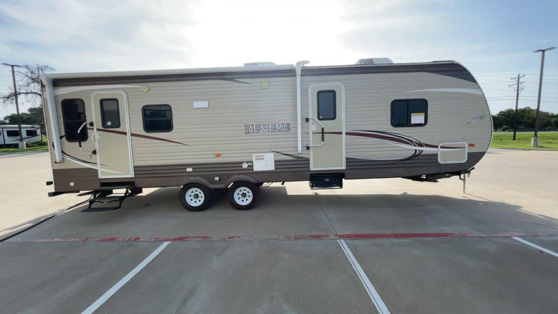 2018 FOREST RIVER SHASTA REVERE 27RL (5ZT2SHSB5JE) , located at 4319 N Main Street, Cleburne, TX, 76033, (817) 221-0660, 32.435829, -97.384178 - Photo#2