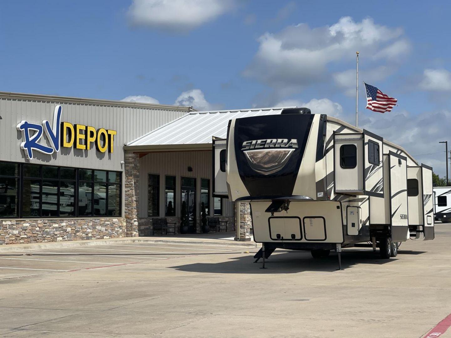 2018 FOREST RIVER SIERRA 379FLOK (4X4FSEP23JJ) , located at 4319 N Main Street, Cleburne, TX, 76033, (817) 221-0660, 32.435829, -97.384178 - Photo#0