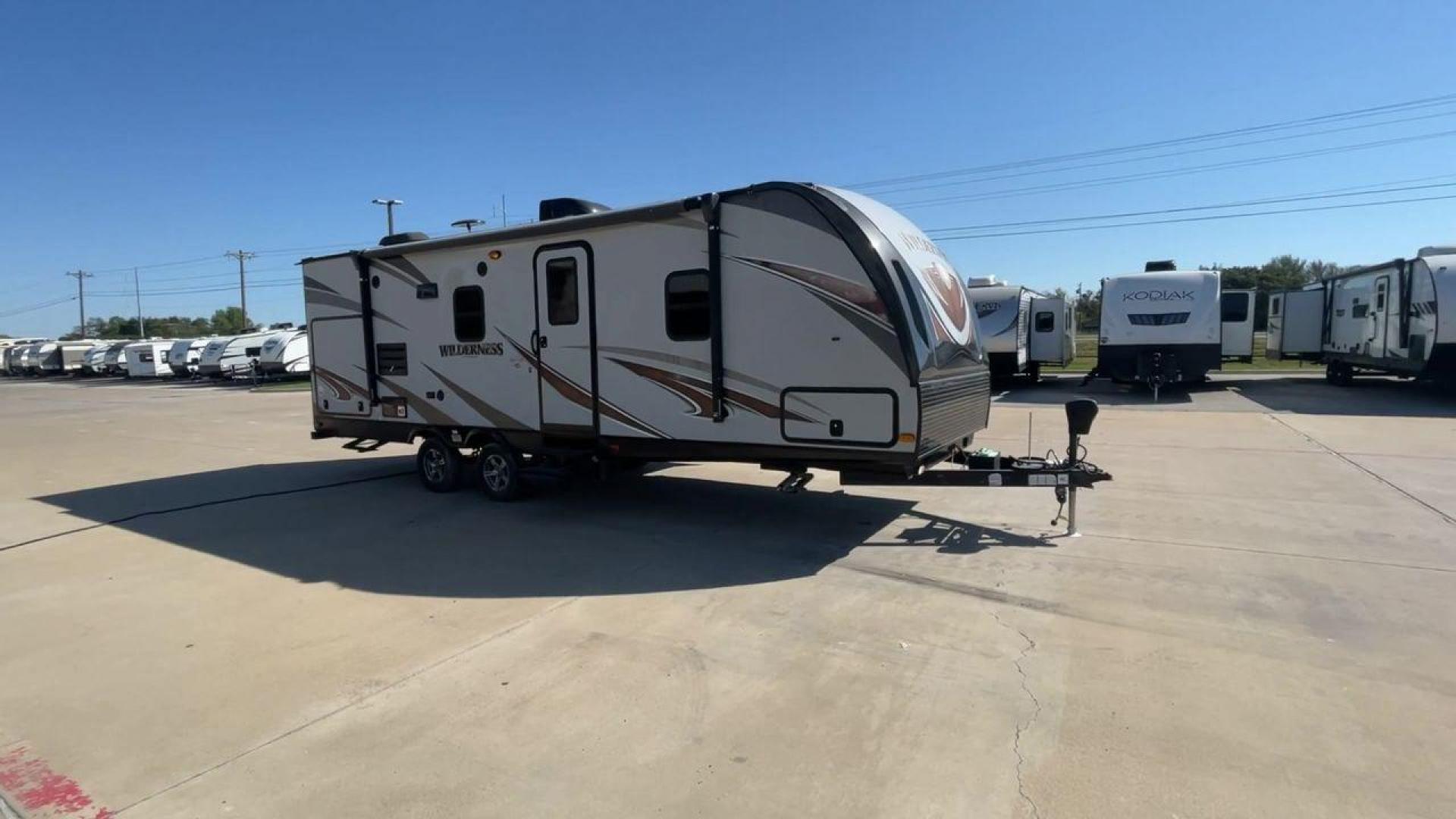 2018 HEARTLAND WILDERNESS 2450FB (5SFNB3022JN) , Length: 30.33 ft. | Dry Weight: 5,433 lbs. | Gross Weight: 6,900 lbs. | Slides: 1 transmission, located at 4319 N Main Street, Cleburne, TX, 76033, (817) 221-0660, 32.435829, -97.384178 - With the 2018 Heartland Recreation Wilderness 2450FB travel trailer, set out on an outdoor adventure. For those looking for an unforgettable camping experience, this well-designed RV offers the ideal home away from home thanks to its innovative design, comfort, and functionality. The dimensions of t - Photo#3