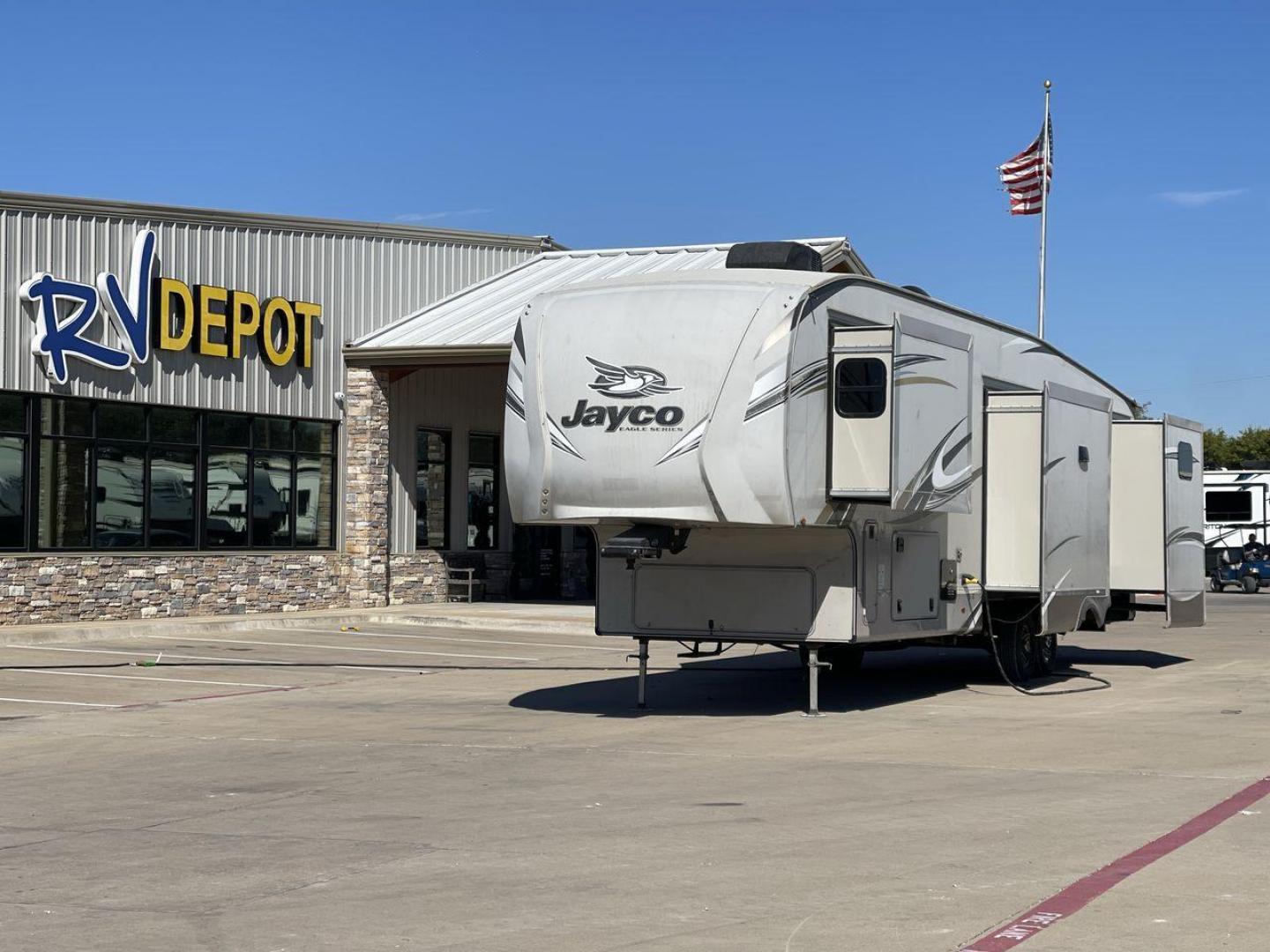 2018 TAN JAYCO EAGLE 347BHOK - (1UJCJ0BV0J1) , Length: 41.58 ft. | Dry Weight: 12,155 lbs. | Gross Weight: 14,850 lbs. | Slides: 4 transmission, located at 4319 N Main Street, Cleburne, TX, 76033, (817) 221-0660, 32.435829, -97.384178 - The 2018 Jayco Eagle 347BHOK is a fifth-wheel RV that blends luxury, functionality, and family-friendly features in one impressive package. Designed for large families or groups of friends who enjoy extended camping trips or full-time RV living, this model provides a spacious layout, multiple sleepi - Photo#0