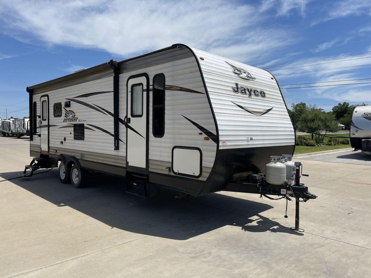 2018 JAYCO JAY FLIGHT 265RLS (1UJBJ0BP1J1) , located at 4319 N Main Street, Cleburne, TX, 76033, (817) 221-0660, 32.435829, -97.384178 - Photo#3