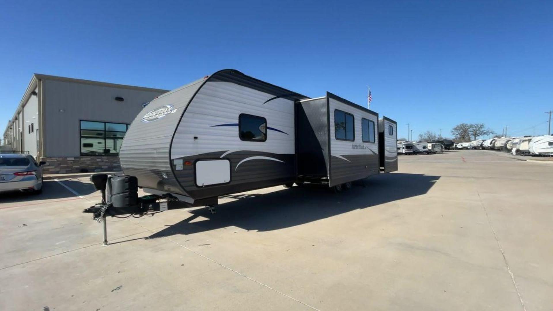 2018 KEYSTONE ASPEN TRAIL 31BH (4YDT31B2XJ8) , Length: 35.83 ft. | Dry Weight: 7,060 lbs. | Slides: 2 transmission, located at 4319 N Main Street, Cleburne, TX, 76033, (817) 221-0660, 32.435829, -97.384178 - This 2018 Keystone Aspen Trail 31BH is a dual-axle steel wheel setup measuring 35.83 ft. in length and 11.25 ft. in height. It has a dry weight of 7,060 lbs. and a payload capacity of 2,620 lbs. It includes two power slides as well as one power awning. This travel trailer is a bunk model that can - Photo#5