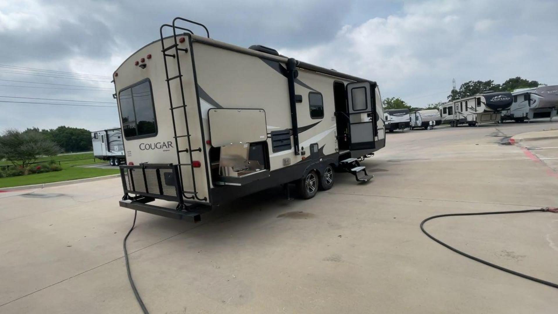 2018 KEYSTONE COUGAR 27RES (4YDT27R21JV) , located at 4319 N Main Street, Cleburne, TX, 76033, (817) 221-0660, 32.435829, -97.384178 - Photo#1