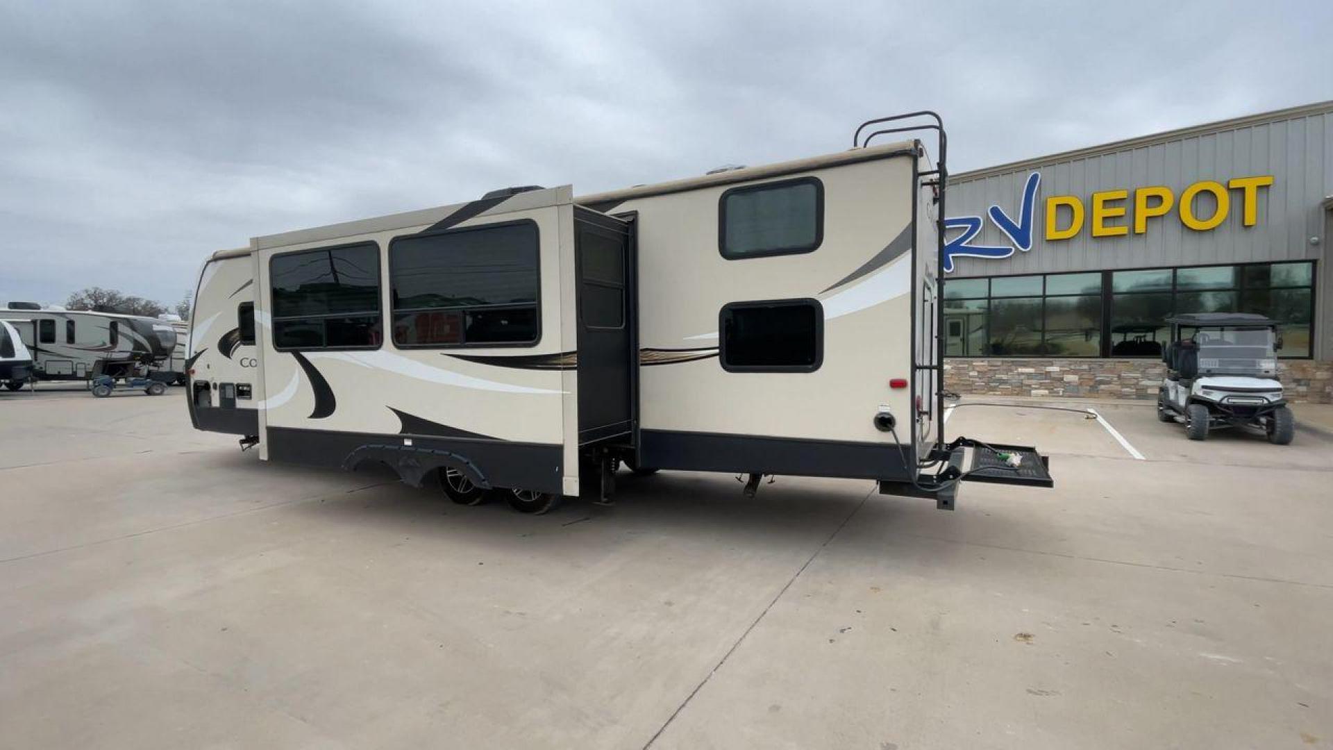 2018 WHITE KEYSTONE COUGAR 29BHS (4YDT29B29JV) , Length: 34.75 ft. | Dry Weight: 6,870 lbs. | Gross Weight: 8,800 lbs. | Slides: 1 transmission, located at 4319 N Main Street, Cleburne, TX, 76033, (817) 221-0660, 32.435829, -97.384178 - The 2018 Keystone Cougar 29BHS is a single-slide travel trailer that measures just a bit under 35 ft. in length. It has a dry weight of 6,870 lbs. and a GVWR of 8,800 lbs. Its exterior is a base color of tan with white and gray accents. It comes with an automatic heating and cooling rate of 35,000 a - Photo#7