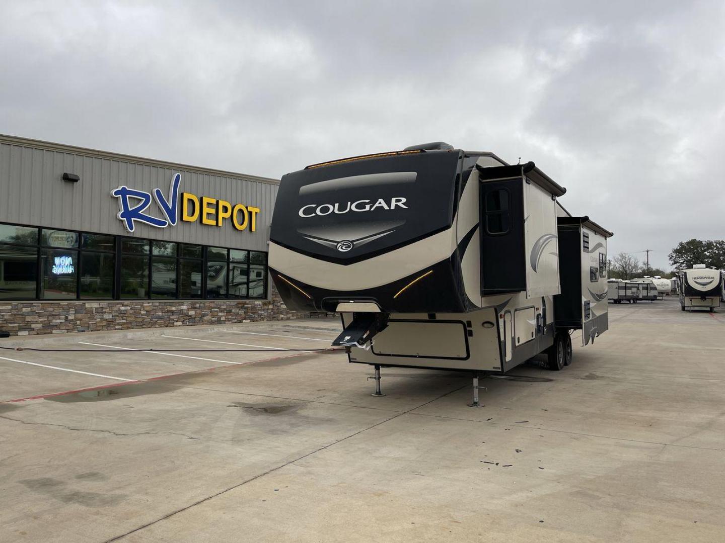 2018 KEYSTONE COUGAR 311RES (4YDF31129J2) , Length: 35.5 ft | Dry Weight: 10,195 lbs | GVWR: 12,400 lbs | Slides: 3 transmission, located at 4319 N Main Street, Cleburne, TX, 76033, (817) 221-0660, 32.435829, -97.384178 - Experience the 2018 Keystone Cougar 311RES travel trailer, which offers the ideal balance of luxury and adventure. This roomy and well-equipped RV is made to give you all the conveniences and comforts you require for enjoyable outdoor travel. The dimensions of this unit are 35.5 ft in length, 8 ft i - Photo#0