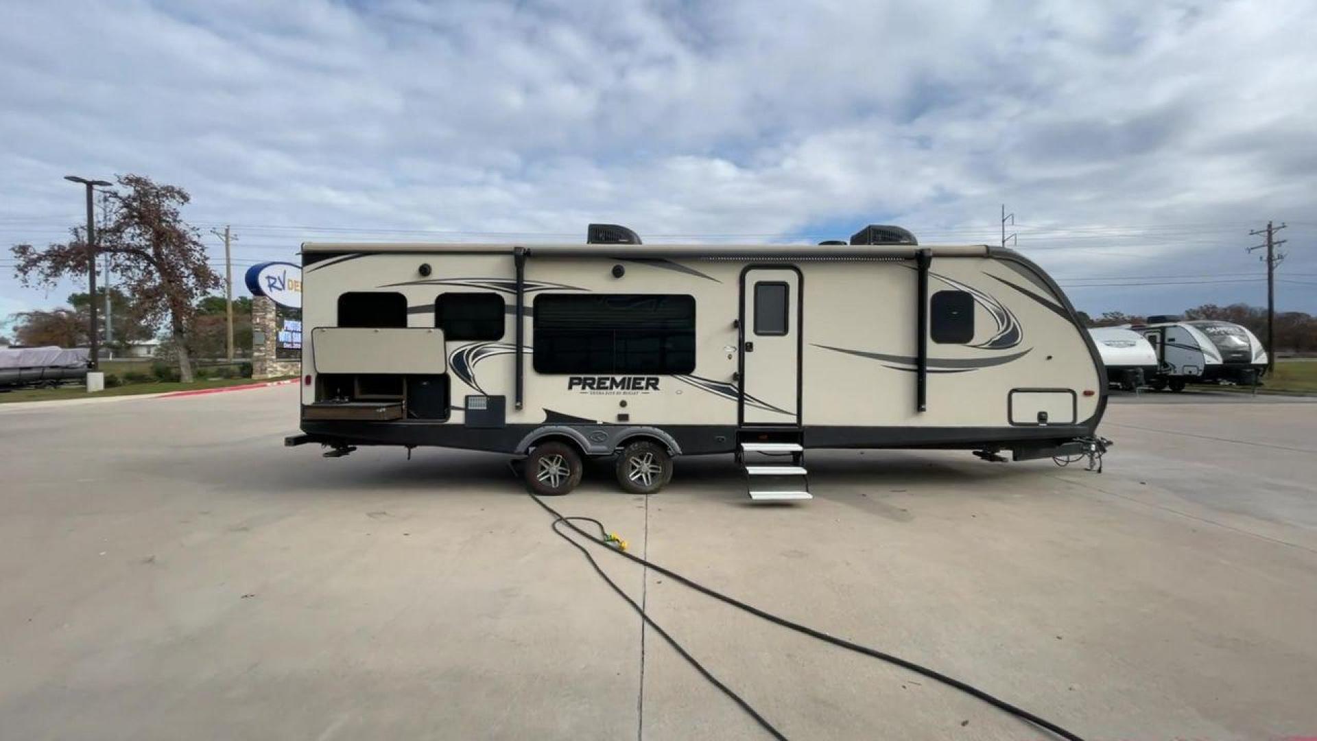 2018 BLACK KEYSTONE PREMIER 30RIPR (4YDT29R22JD) , Length: 35.42 ft. | Dry Weight: 6,675 lbs. | Gross Weight: 8,200 lbs. | Slides: 2 transmission, located at 4319 N Main Street, Cleburne, TX, 76033, (817) 221-0660, 32.435829, -97.384178 - With a length of 35 feet and a dry weight of 6,675 pounds, the 2018 Keystone Premier 30K offers spacious living quarters while remaining lightweight and easy to tow. Inside the Premier 30K, you'll be greeted by a beautifully designed interior that boasts residential-style finishes and upscale amenit - Photo#2