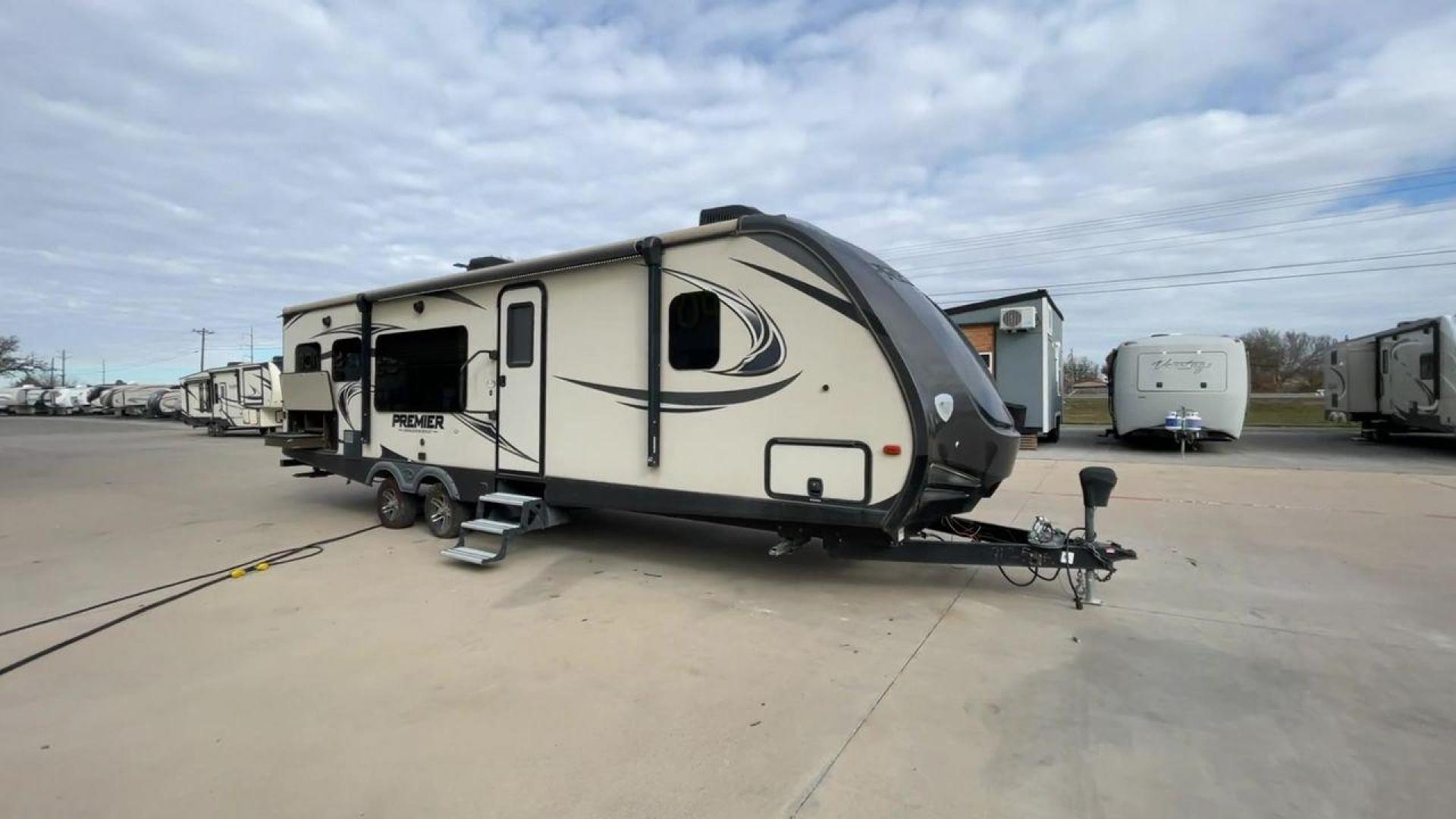 2018 BLACK KEYSTONE PREMIER 30RIPR (4YDT29R22JD) , Length: 35.42 ft. | Dry Weight: 6,675 lbs. | Gross Weight: 8,200 lbs. | Slides: 2 transmission, located at 4319 N Main Street, Cleburne, TX, 76033, (817) 221-0660, 32.435829, -97.384178 - With a length of 35 feet and a dry weight of 6,675 pounds, the 2018 Keystone Premier 30K offers spacious living quarters while remaining lightweight and easy to tow. Inside the Premier 30K, you'll be greeted by a beautifully designed interior that boasts residential-style finishes and upscale amenit - Photo#3