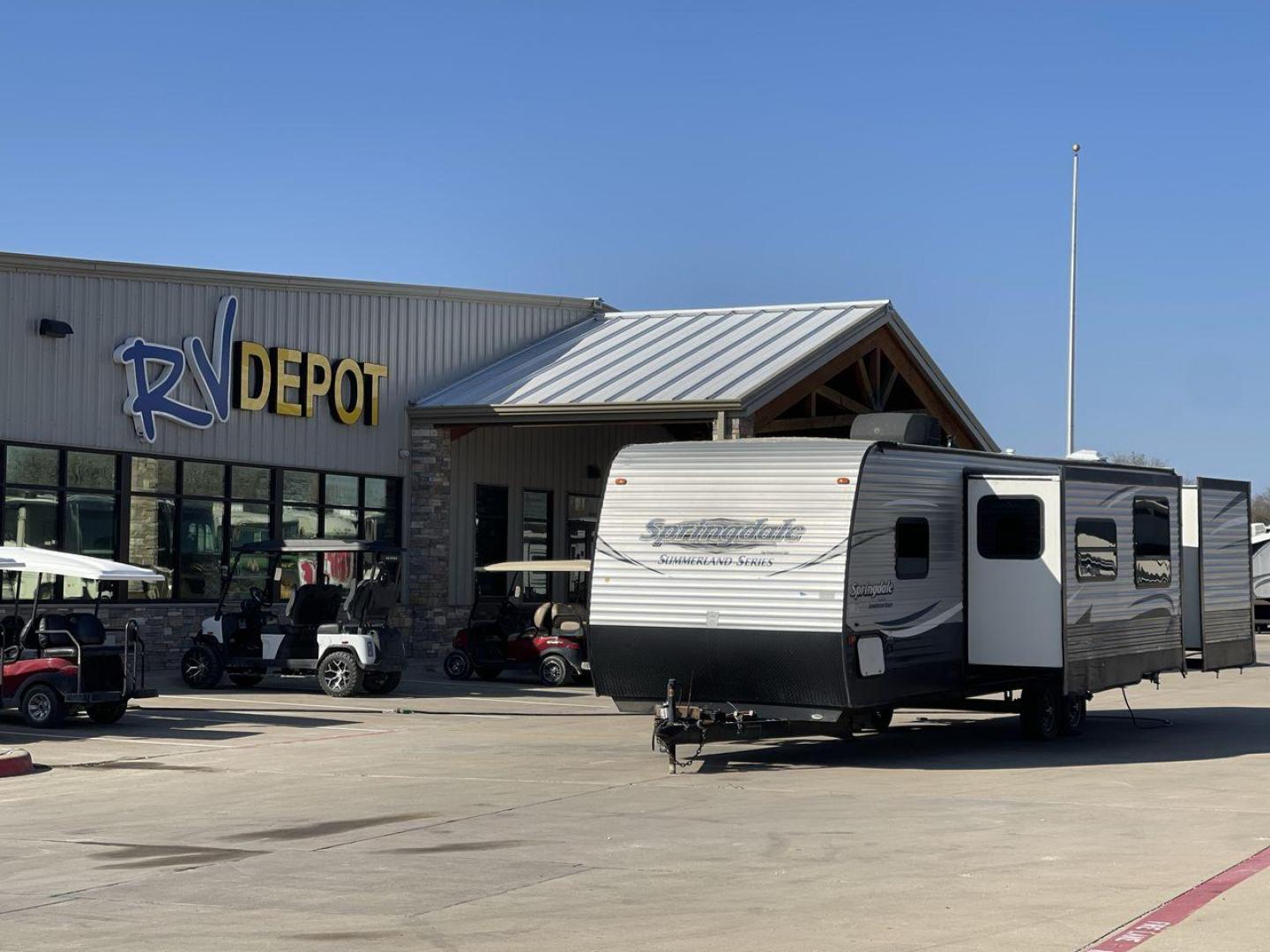 2018 GRAY KEYSTONE SPRINGDALE 303BH - (4YDT30329J3) , Length: 35 ft. | Dry Weight: 7,925 lbs. | Gross Weight: 9,770 lbs. | Slides: 2 transmission, located at 4319 N Main Street, Cleburne, TX, 76033, (817) 221-0660, 32.435829, -97.384178 - With this 2018 Keystone Springdale 303BH, you can take the conveniences of home with you wherever you go! This travel trailer measures exactly 35 feet long and has a dry weight of 7,925 lbs. It features 2 slideouts, 2 entries, and 1 awning. Starting from the back of the trailer, we have the bu - Photo#0