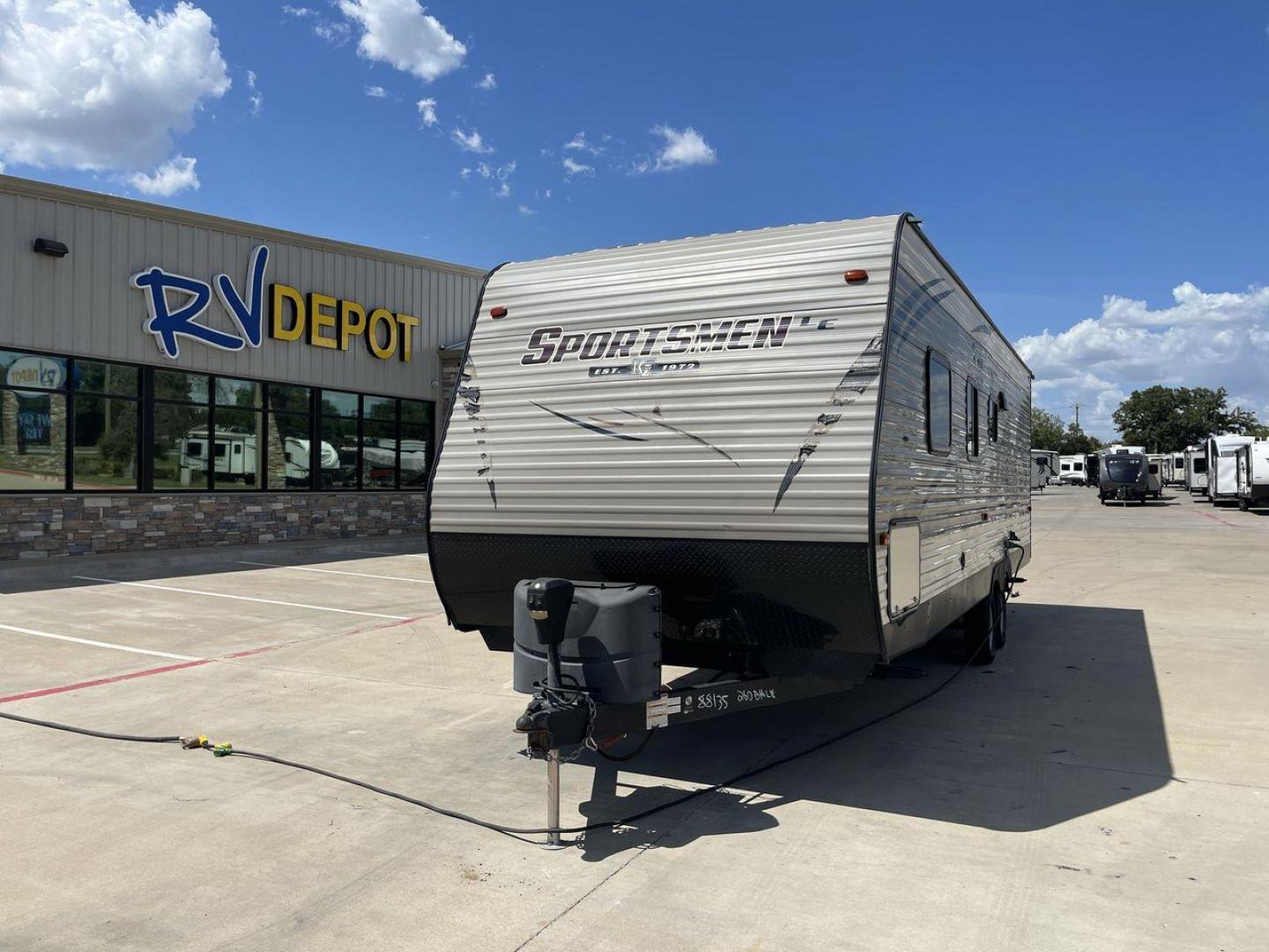 2018 KZRV SPORTSMEN 260BHLE (4EZTU2625J5) , Length: 30.5 ft. | Dry Weight: 4,710 lbs. | Gross Weight: 7,000 lbs. transmission, located at 4319 N Main Street, Cleburne, TX, 76033, (817) 221-0660, 32.435829, -97.384178 - Photo#0