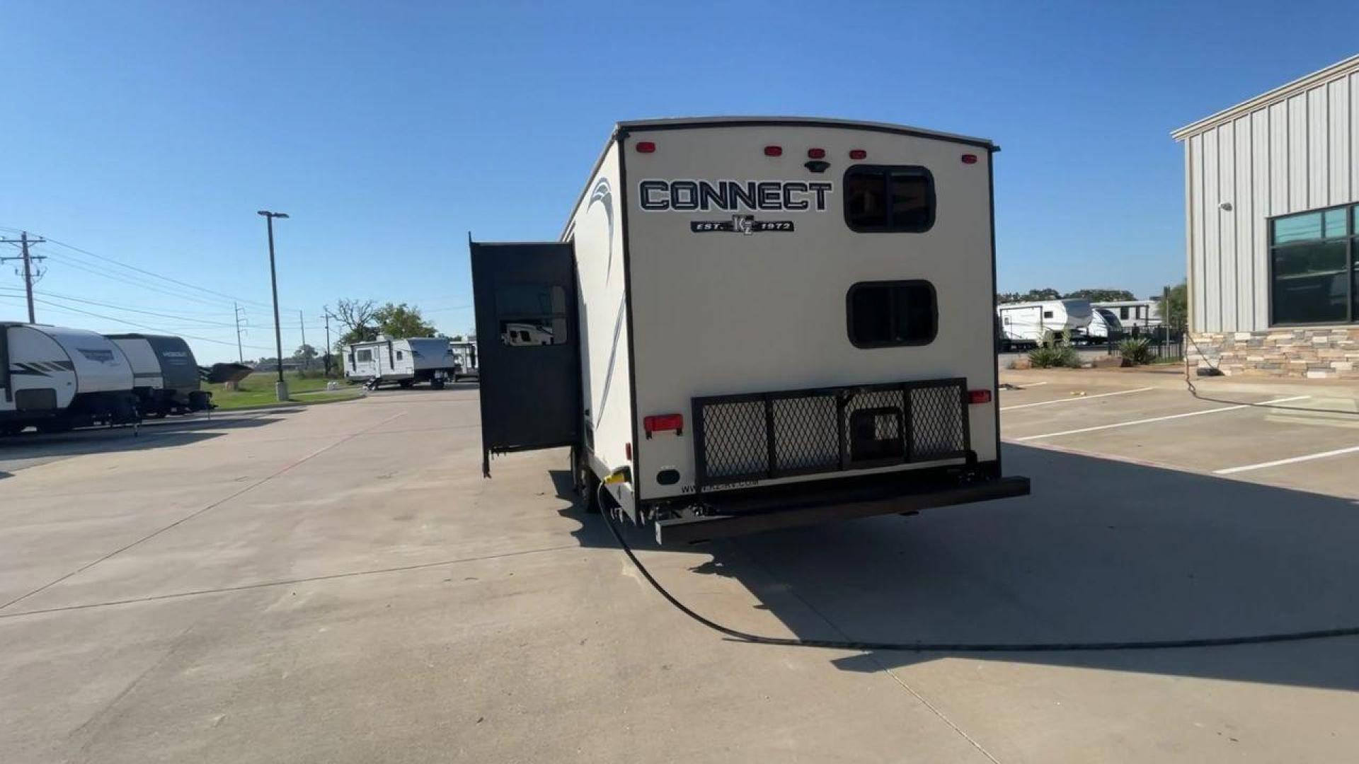 2018 KZ CONNECT 281BHK (4EZTL2825J8) , Length: 32.58 ft.| Dry Weight: 5,680 lbs. | Gross Weight: 6,800 lbs. | Slides: 1 transmission, located at 4319 N Main Street, Cleburne, TX, 76033, (817) 221-0660, 32.435829, -97.384178 - The 2018 KZ Connect 281BHK is a versatile and lightweight travel trailer. It is perfect for family adventures on the road. With a length of 32.58 feet and a dry weight of 5,680 lbs., it is designed to be easily towable while still offering ample living space. Its gross weight capacity of 6,800 lbs. - Photo#8