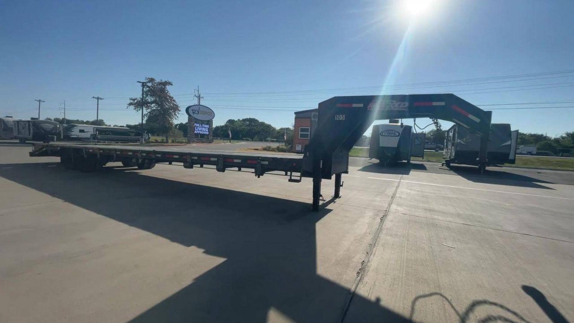 2018 BLACK MAXEY TRAILERS LDX 40 - (5R8GF4027JM) , located at 4319 N Main Street, Cleburne, TX, 76033, (817) 221-0660, 32.435829, -97.384178 - The 2018 Maxey Trailers LDX40 is a top-notch utility trailer that excels in handling a diverse array of hauling tasks. This trailer is perfect for effortlessly transporting equipment, materials, and cargo, thanks to its sturdy construction and adaptable design. The LDX40 is a spacious option, measur - Photo#3