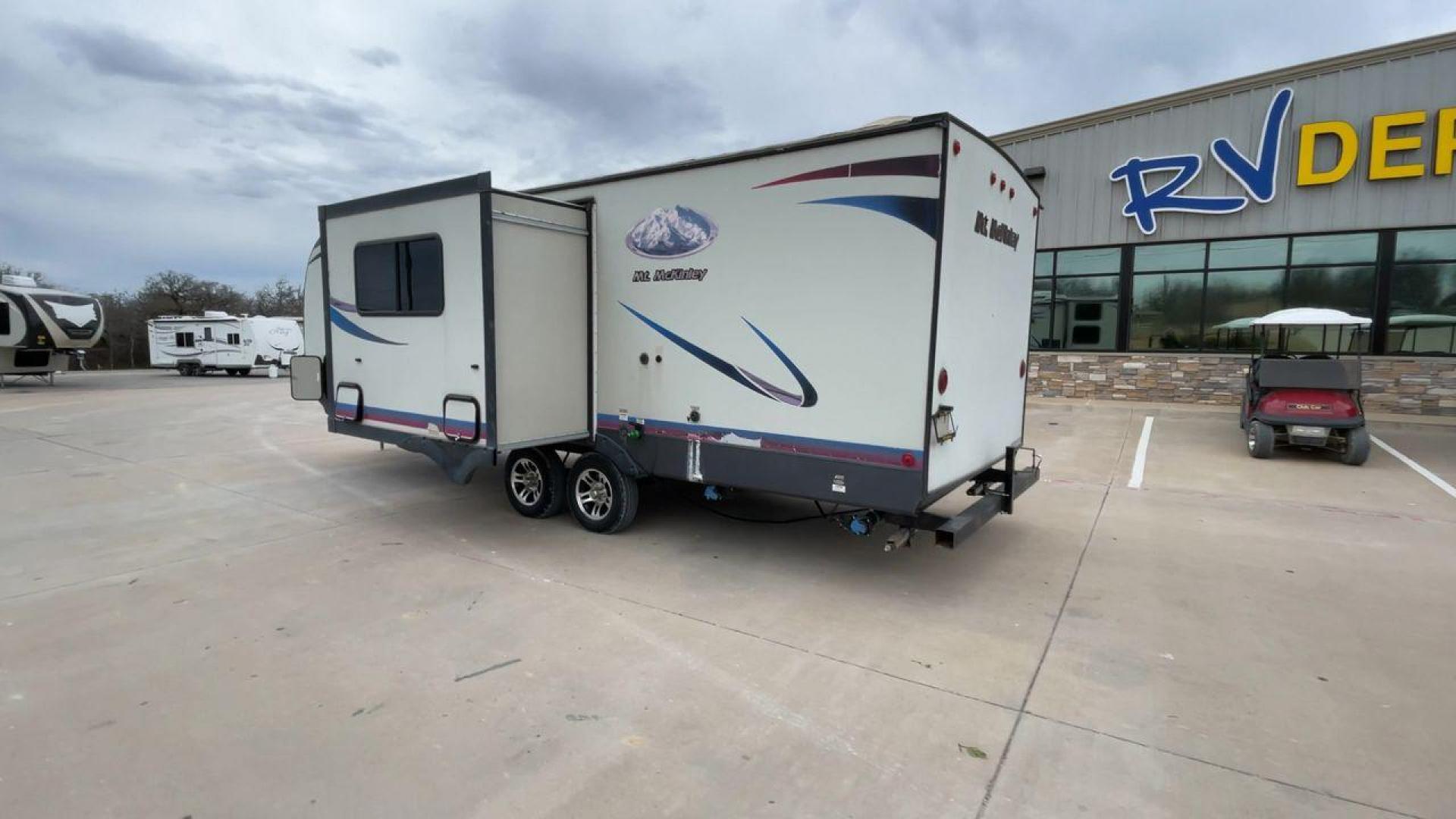 2018 TAN RVMT MT MCKINLEY 268RB (59CCC2829JL) , Length: 22 ft. | Dry Weight: 5320 lbs. | Slides: 1 transmission, located at 4319 N Main Street, Cleburne, TX, 76033, (817) 221-0660, 32.435829, -97.384178 - Take a trip in the 2018 RVMT MT McKinley 268RB travel trailer and experience the freedom of the open road. Your camping trip will be delightful and unforgettable thanks to the thoughtful design of this comfortable and practical trailer. This trailer measures 22.8 ft in length, 8 ft in width, and - Photo#7