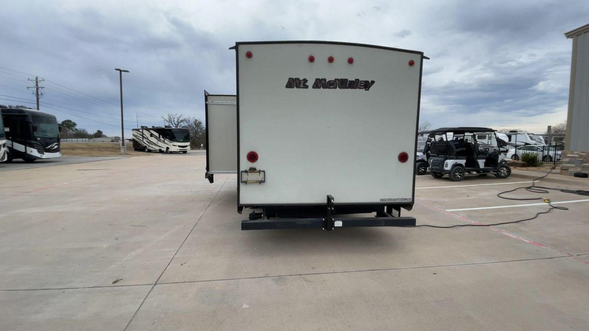 2018 TAN RVMT MT MCKINLEY 268RB (59CCC2829JL) , Length: 22 ft. | Dry Weight: 5320 lbs. | Slides: 1 transmission, located at 4319 N Main Street, Cleburne, TX, 76033, (817) 221-0660, 32.435829, -97.384178 - Take a trip in the 2018 RVMT MT McKinley 268RB travel trailer and experience the freedom of the open road. Your camping trip will be delightful and unforgettable thanks to the thoughtful design of this comfortable and practical trailer. This trailer measures 22.8 ft in length, 8 ft in width, and - Photo#8