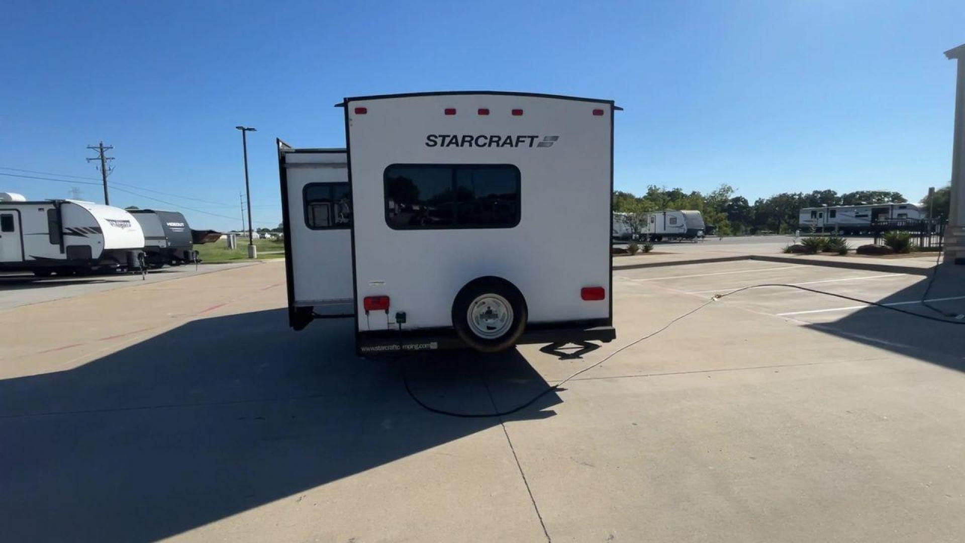 2018 STARCRAFT LAUNCH 24RLS (1SABS0BN7J2) , Length: 29.33 ft. | Dry Weight: 5,270 lbs. | Slides: 1 transmission, located at 4319 N Main Street, Cleburne, TX, 76033, (817) 221-0660, 32.435829, -97.384178 - Looking for a small, lightweight trailer that comes with everything you need? Have a look at this 2018 Starcraft Launch 24RLS! It measures just over 29 ft. in length and has a dry weight of 5,270 lbs. With a 585 lb. hitch weight, it's manageable and easy to tow! It is equipped with one power slide a - Photo#8