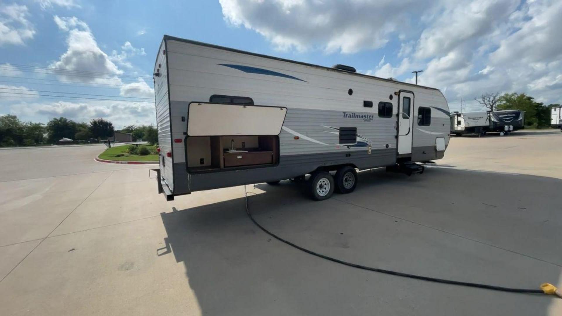 2018 GRAY TRAILMASTER 301TB - (1NL1G3428J1) , Length: 33.58 ft. | Dry Weight: 6,845 lbs. | Slides: 1 transmission, located at 4319 N Main Street, Cleburne, TX, 76033, (817) 221-0660, 32.435829, -97.384178 - Photo#1