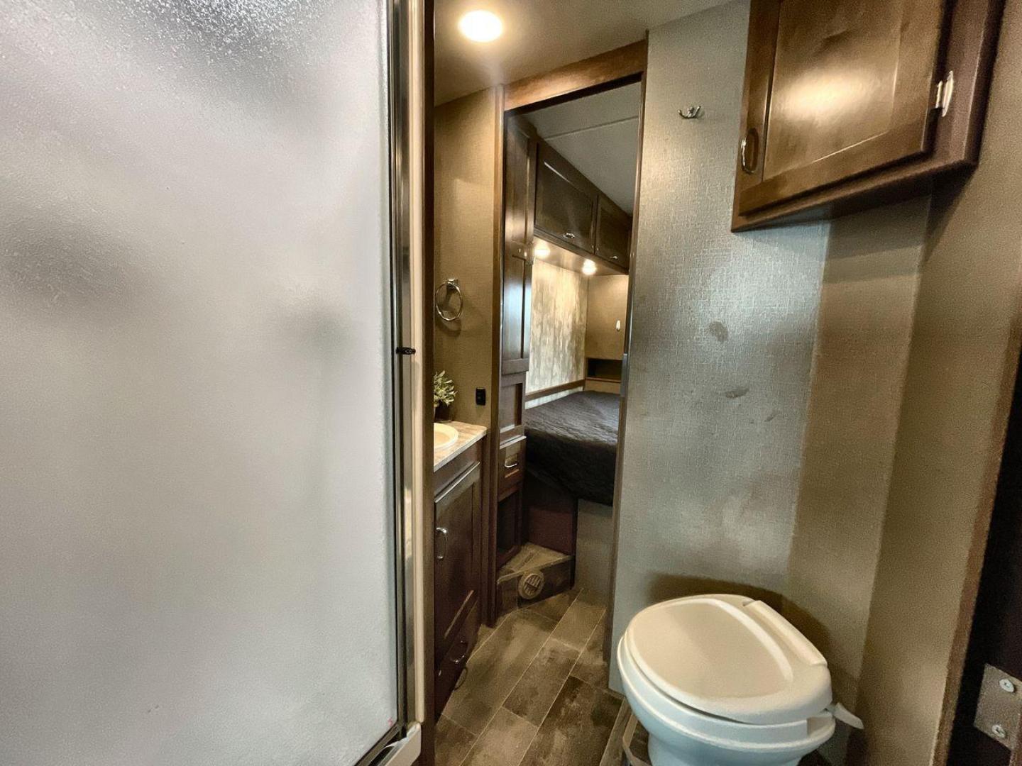 2018 WINNEBAGO INTENT 31P (1F65F5DYXJ0) , located at 4319 N Main Street, Cleburne, TX, 76033, (817) 221-0660, 32.435829, -97.384178 - Photo#15