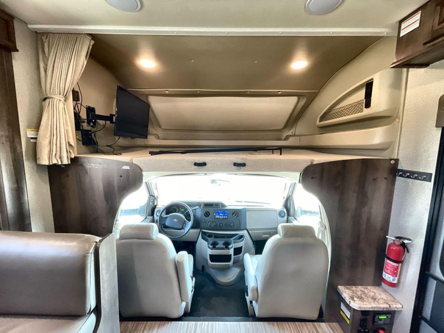 2019 ENTEGRA ESTEEM 31F (1FDXE4FS2KD) , located at 4319 N Main Street, Cleburne, TX, 76033, (817) 221-0660, 32.435829, -97.384178 - Photo#22