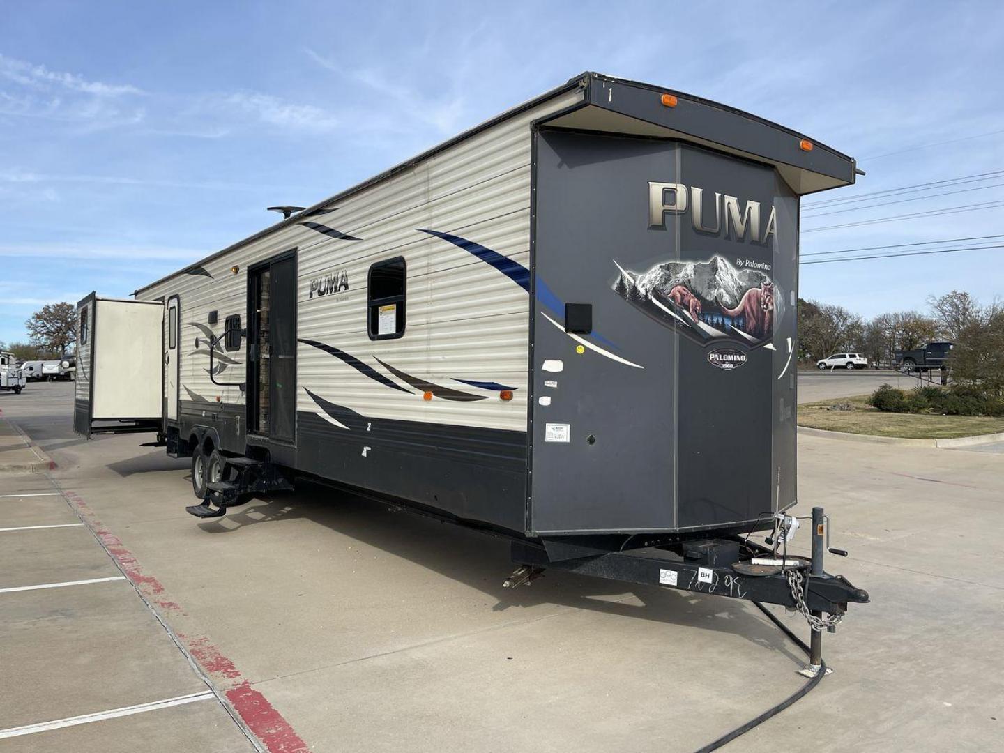 2019 FOREST RIVER PUMA 39PQB (4X4TPUR2XKP) , Length: 42.08 ft. | Dry Weight: 10,709 lbs. | Gross Weight: 13,413 lbs. | Slides: 4 transmission, located at 4319 N Main Street, Cleburne, TX, 76033, (817) 221-0660, 32.435829, -97.384178 - Photo#23