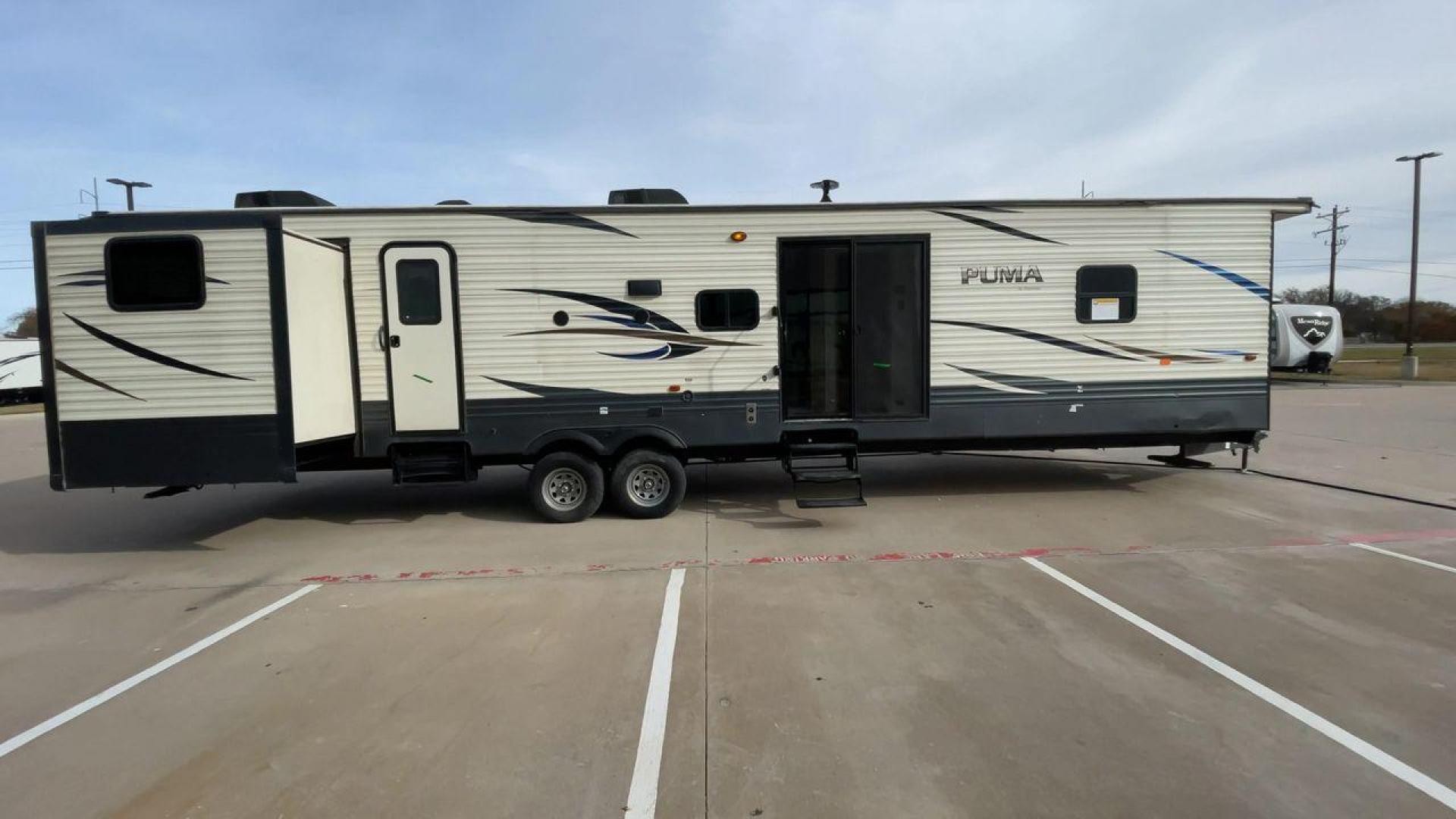 2019 FOREST RIVER PUMA 39PQB (4X4TPUR2XKP) , Length: 42.08 ft. | Dry Weight: 10,709 lbs. | Gross Weight: 13,413 lbs. | Slides: 4 transmission, located at 4319 N Main Street, Cleburne, TX, 76033, (817) 221-0660, 32.435829, -97.384178 - Photo#2