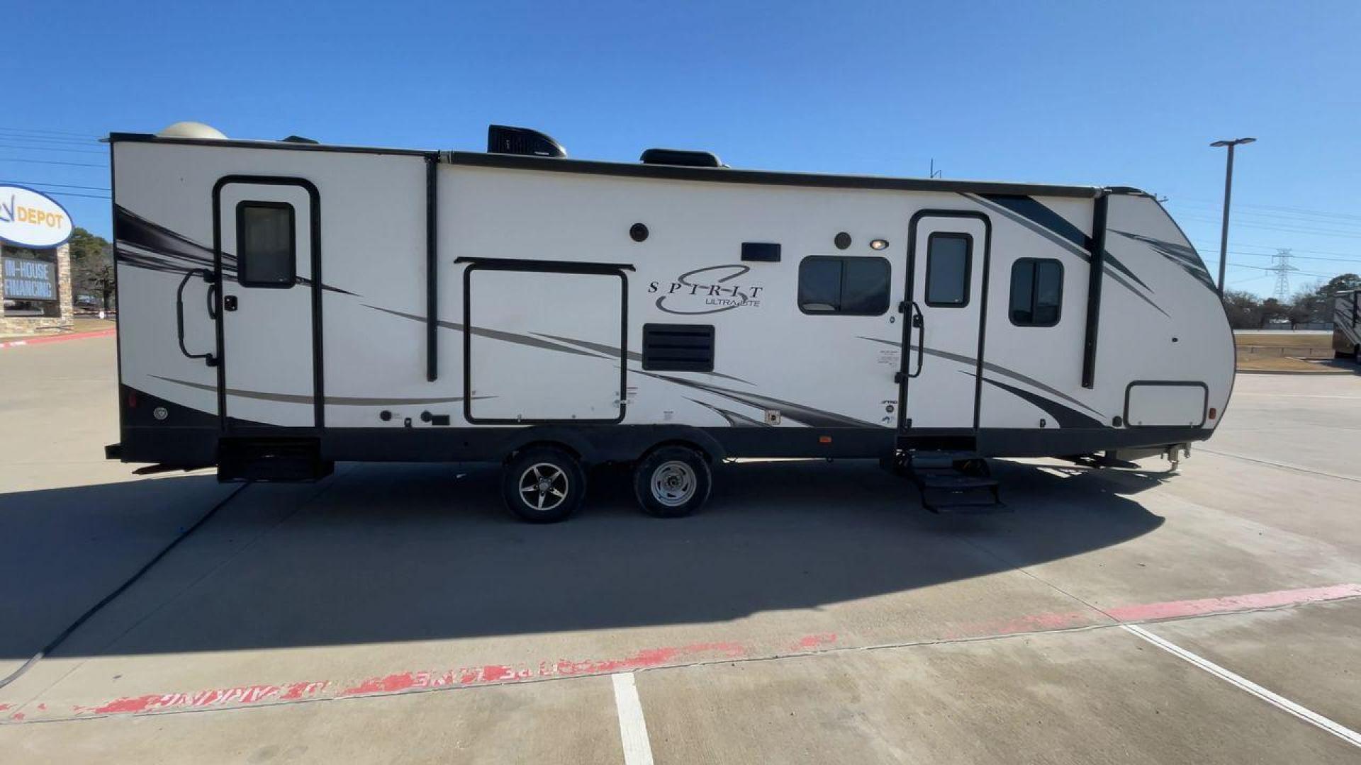 2019 FOREST RIVER SPIRIT 2963BH (5ZT2SBVB9KS) , Length: 33.92 ft. | Dry Weight: 6,408 lbs. | Slides: 1 transmission, located at 4319 N Main Street, Cleburne, TX, 76033, (817) 221-0660, 32.435829, -97.384178 - This 2019 Forest River Spirit 2963BH is a dual-axle aluminum wheel setup measuring just under 34 feet long. It has a dry weight of 6,408 lbs. and a payload capacity of 1,192 lbs. It also has a manageable hitch weight of 760 lbs. It features two doors and one slide. This travel trailer offers sleepin - Photo#2