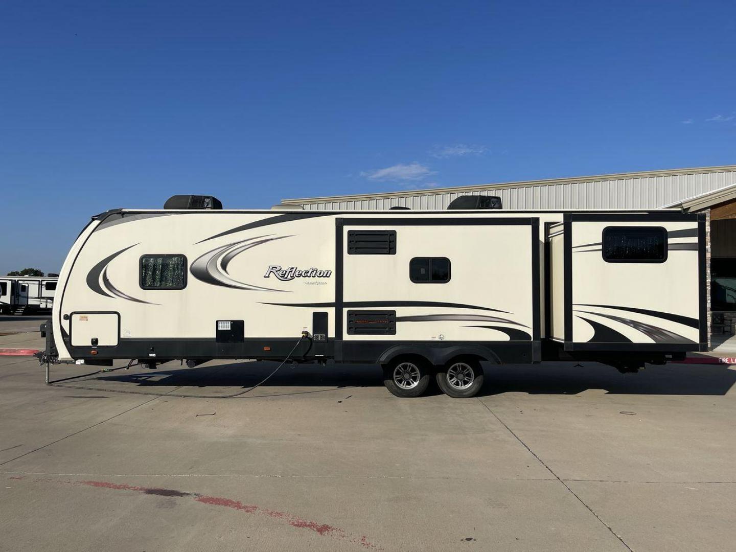 2019 GRAND DESIGN REFLECTION 312BHTS (573TR3720K3) , Length: 37.33 ft. | Dry Weight: 8,991 lbs. | Gross Weight: 10,995 lbs. | Slides: 3 transmission, located at 4319 N Main Street, Cleburne, TX, 76033, (817) 221-0660, 32.435829, -97.384178 - The 2019 Grand Design Reflection 312BHTS is a spacious travel trailer with a length of 37.33 feet. It has a dry weight of 8,991 pounds and a gross weight of 10,995 pounds, making it manageable for towing with a capable vehicle. This unit comes with three slideouts that provide plenty of extra room i - Photo#24