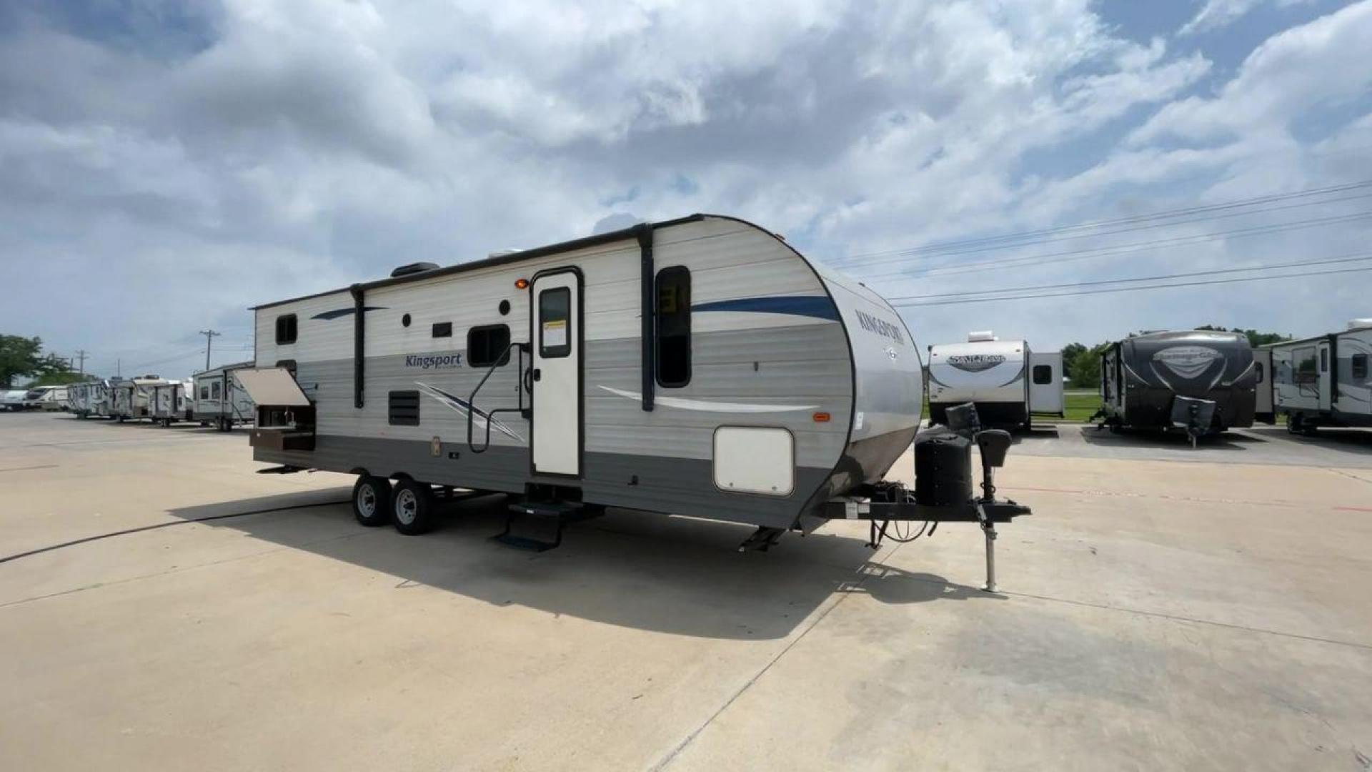 2019 GULF STREAM KINGSPORT 274QB (1NL1G3228K1) , located at 4319 N Main Street, Cleburne, TX, 76033, (817) 221-0660, 32.435829, -97.384178 - Photo#3