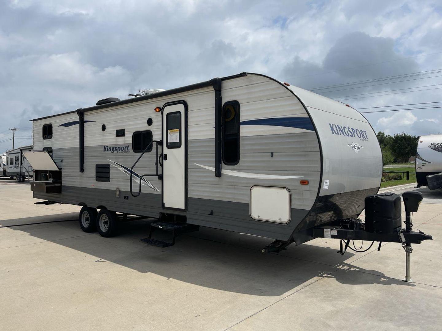 2019 GULF STREAM KINGSPORT 274QB (1NL1G3228K1) , located at 4319 N Main Street, Cleburne, TX, 76033, (817) 221-0660, 32.435829, -97.384178 - Photo#24