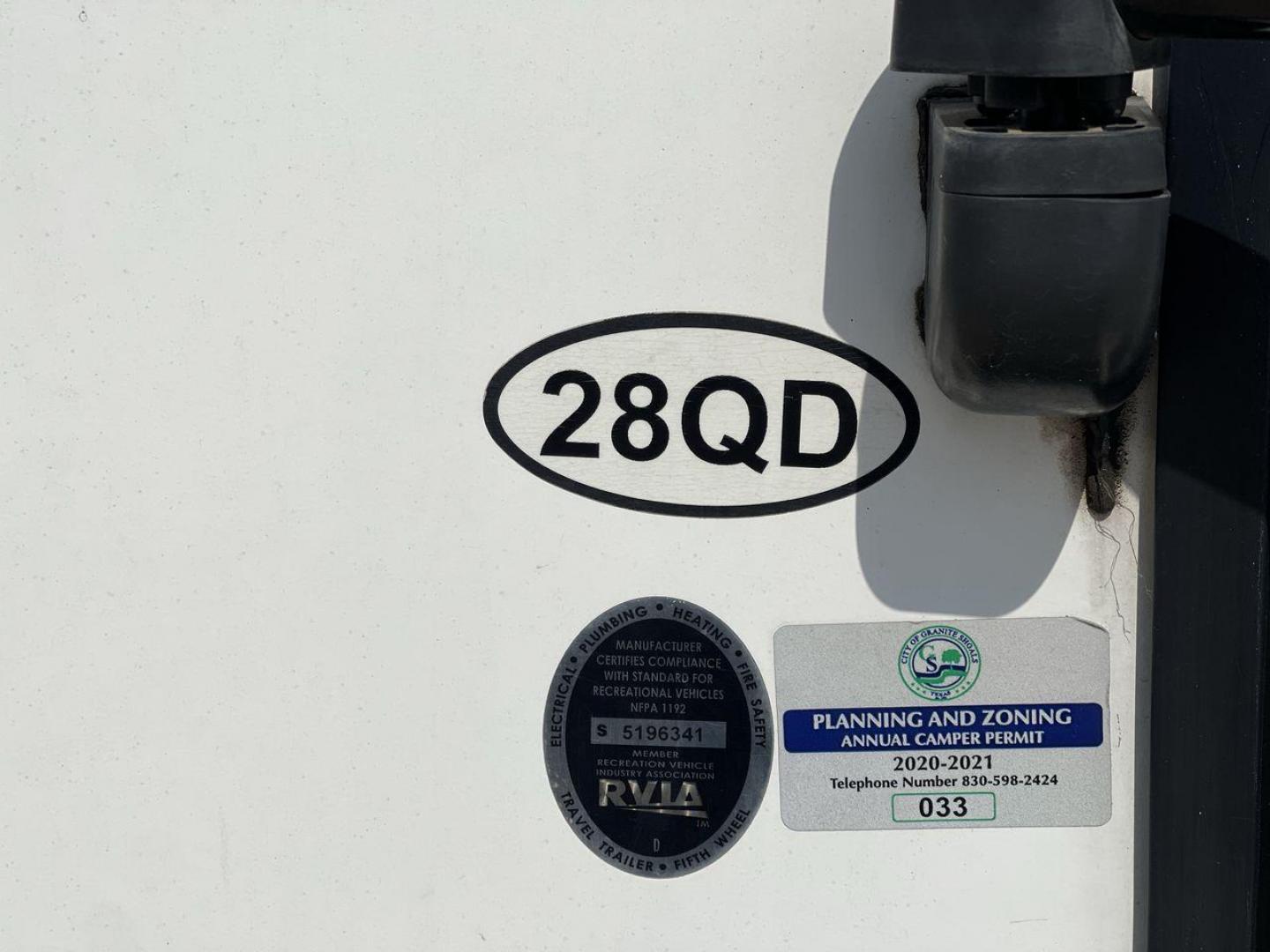 2019 HEARTLAND FUN FINDER 28QD (5RXAB3228K1) , located at 4319 N Main Street, Cleburne, TX, 76033, (817) 221-0660, 32.435829, -97.384178 - Photo#21