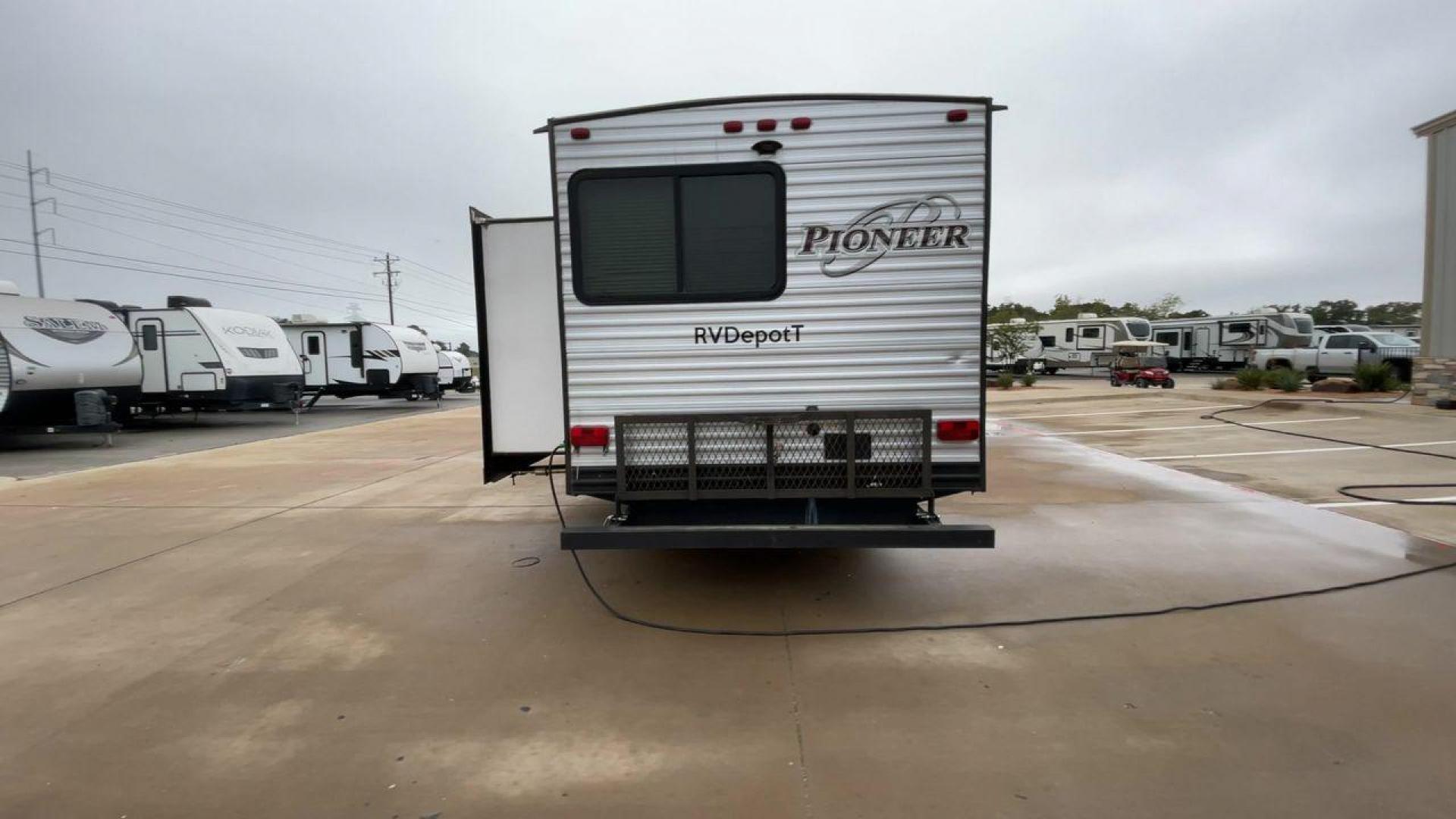 2019 GRAY HEARTLAND PIONEER DS320 (5SFPB3723KE) , Length: 37 ft. | Dry Weight: 7,612 lbs. | Slides: 2 transmission, located at 4319 N Main Street, Cleburne, TX, 76033, (817) 221-0660, 32.435829, -97.384178 - The 2019 Heartland Pioneer DS320 is designed to provide comfort and practicality for adventurers. Measuring 37 feet in length, this RV offers ample space for families or groups. Its dry weight of 7,612 lbs makes it towable by a variety of vehicles while maintaining stability on the road. This unit f - Photo#8