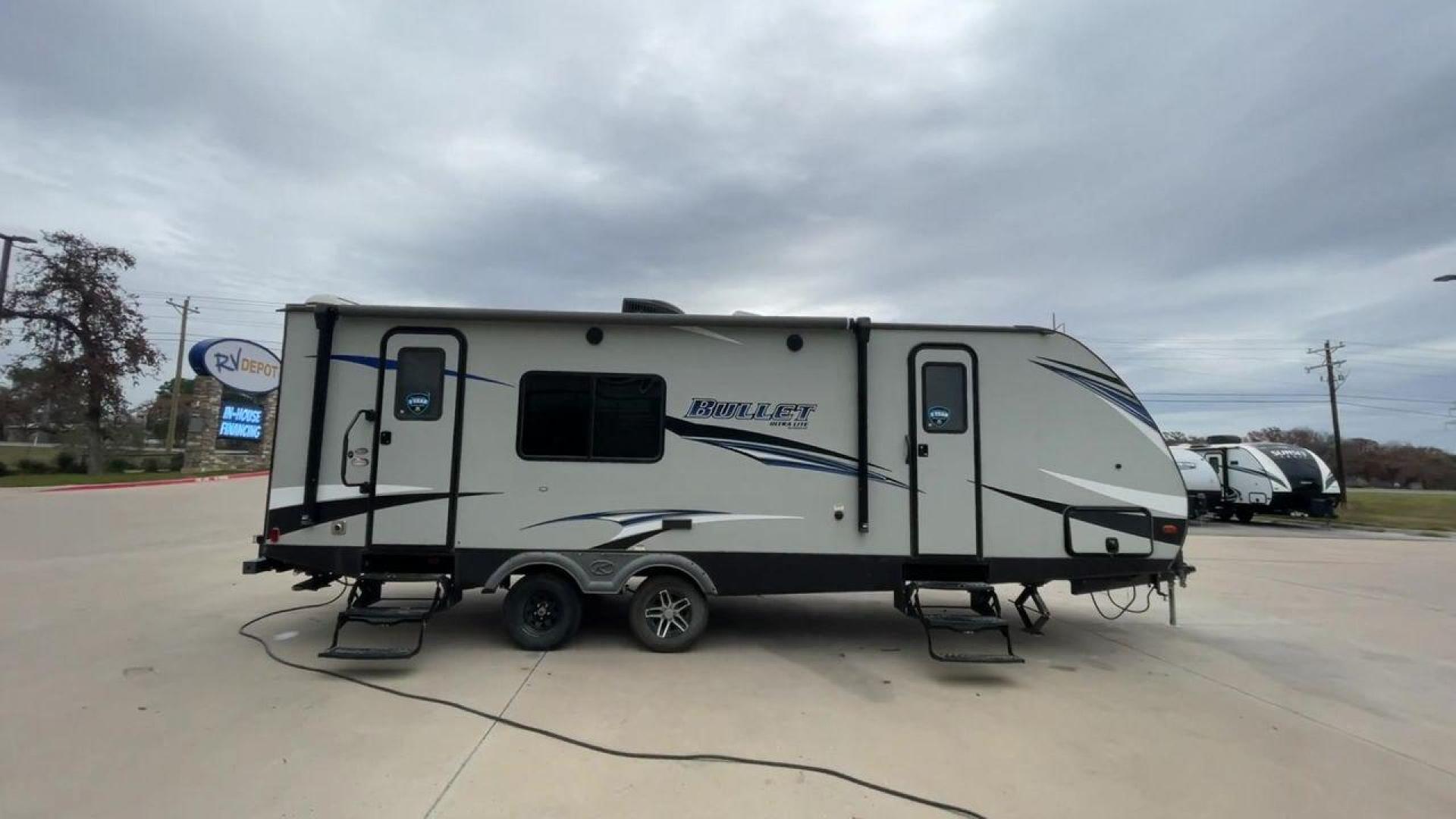 2019 KEYSTONE BULLET 248RKS (4YDT24821KT) , located at 4319 N Main Street, Cleburne, TX, 76033, (817) 221-0660, 32.435829, -97.384178 - Discover extra features that contribute to making this RV an ideal investment. (1) Both the front and rear of the trailer have entry doors, providing convenient access and potentially enhancing ventilation options. (2) The 2019 Keystone Bullet 248RKS is significantly lighter than many similar-s - Photo#2