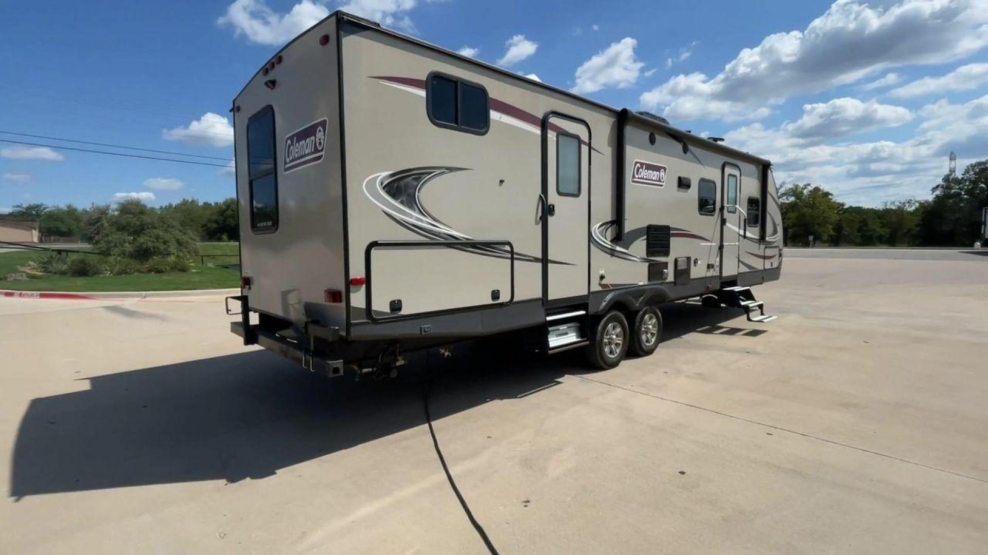 2019 KEYSTONE COLEMAN 3015BH (4YDT3012XKM) , Length: 34.75 ft. | Dry Weight: 7,211 lbs. | Slides: 2 transmission, located at 4319 N Main Street, Cleburne, TX, 76033, (817) 221-0660, 32.435829, -97.384178 - Photo#1