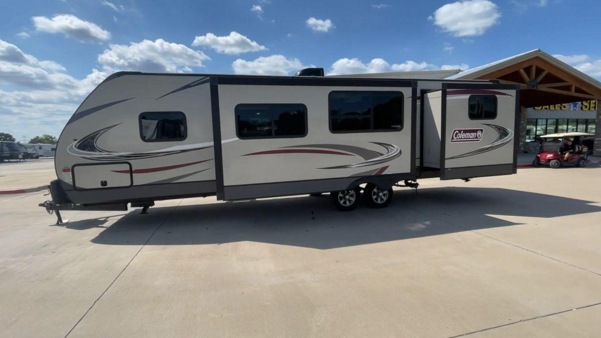 2019 KEYSTONE COLEMAN 3015BH (4YDT3012XKM) , Length: 34.75 ft. | Dry Weight: 7,211 lbs. | Slides: 2 transmission, located at 4319 N Main Street, Cleburne, TX, 76033, (817) 221-0660, 32.435829, -97.384178 - Photo#6