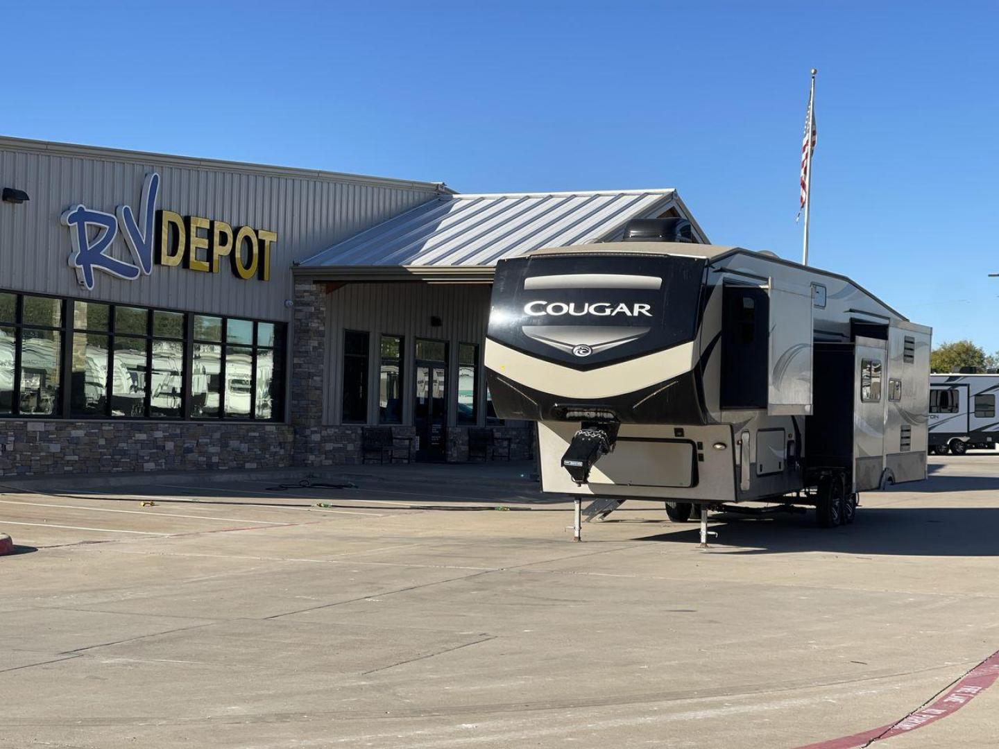 2019 KEYSTONE COUGAR 368MBI (4YDF3682XK2) , Length: 40.08 ft. | Dry Weight: 11,575 lbs. | Gross Weight: 13,980 lbs.| Slides: 4 transmission, located at 4319 N Main Street, Cleburne, TX, 76033, (817) 221-0660, 32.435829, -97.384178 - Photo#0