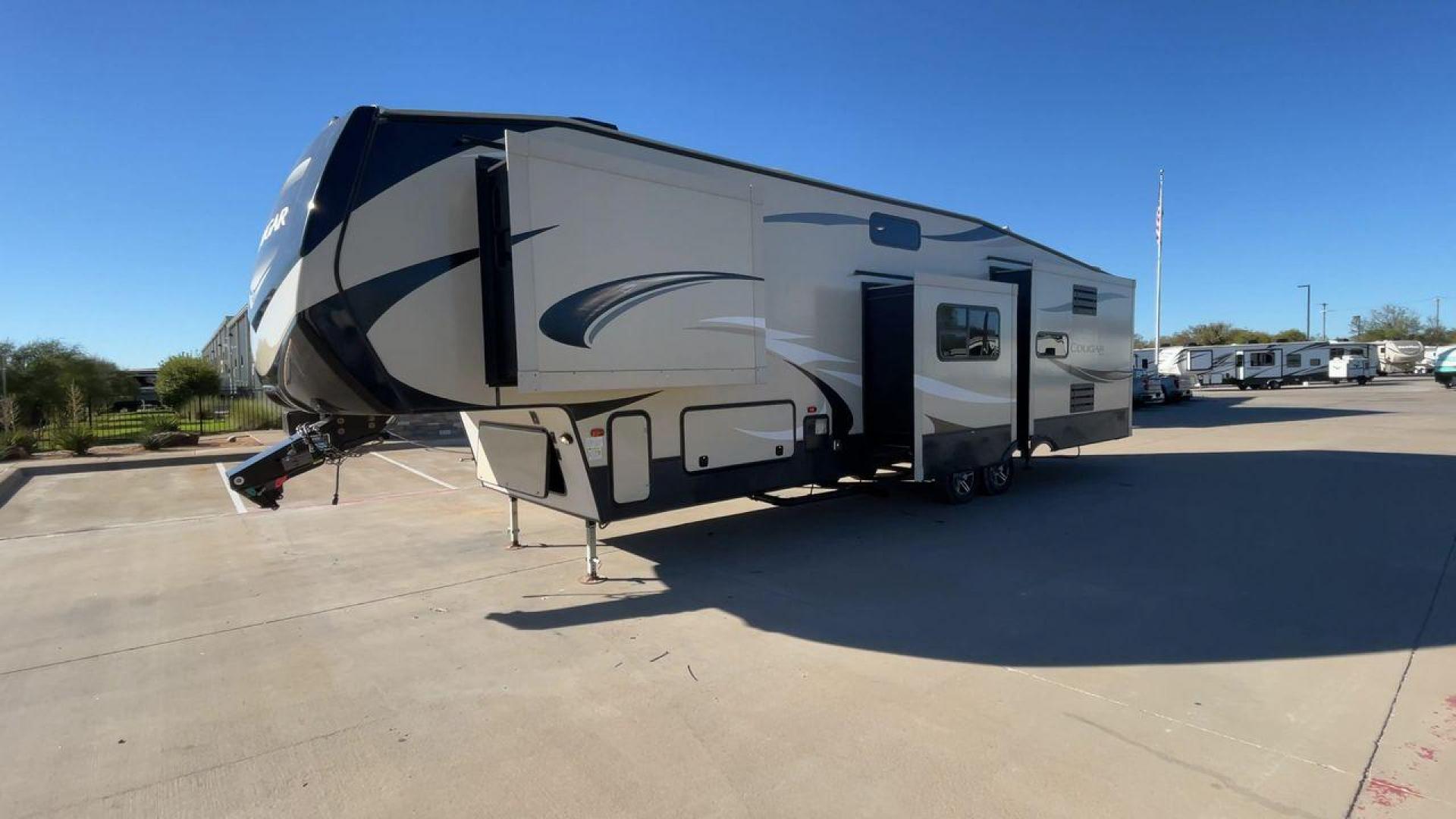 2019 KEYSTONE COUGAR 368MBI (4YDF3682XK2) , Length: 40.08 ft. | Dry Weight: 11,575 lbs. | Gross Weight: 13,980 lbs.| Slides: 4 transmission, located at 4319 N Main Street, Cleburne, TX, 76033, (817) 221-0660, 32.435829, -97.384178 - Photo#5