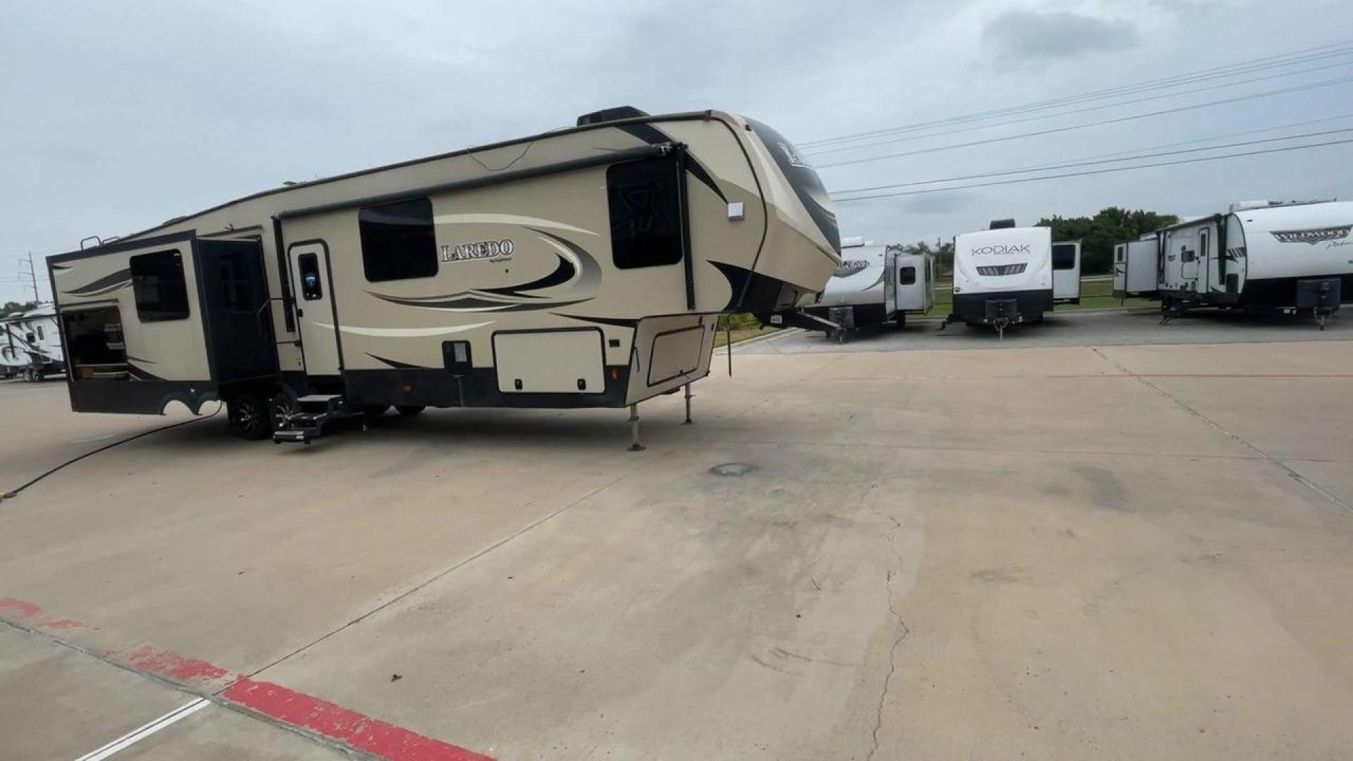 2019 KEYSTONE LAREDO 380MB (4YDF38023KE) , located at 4319 N Main Street, Cleburne, TX, 76033, (817) 221-0660, 32.435829, -97.384178 - Photo#3