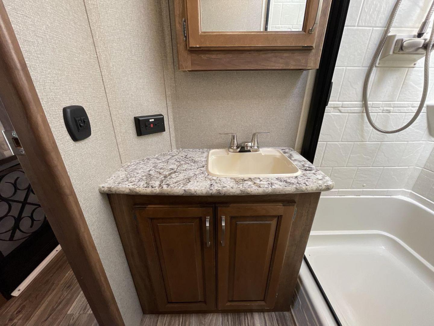 2019 KEYSTONE RV LAREDO 330RL (4YDT33027KB) , located at 4319 N Main Street, Cleburne, TX, 76033, (817) 221-0660, 32.435829, -97.384178 - Photo#15