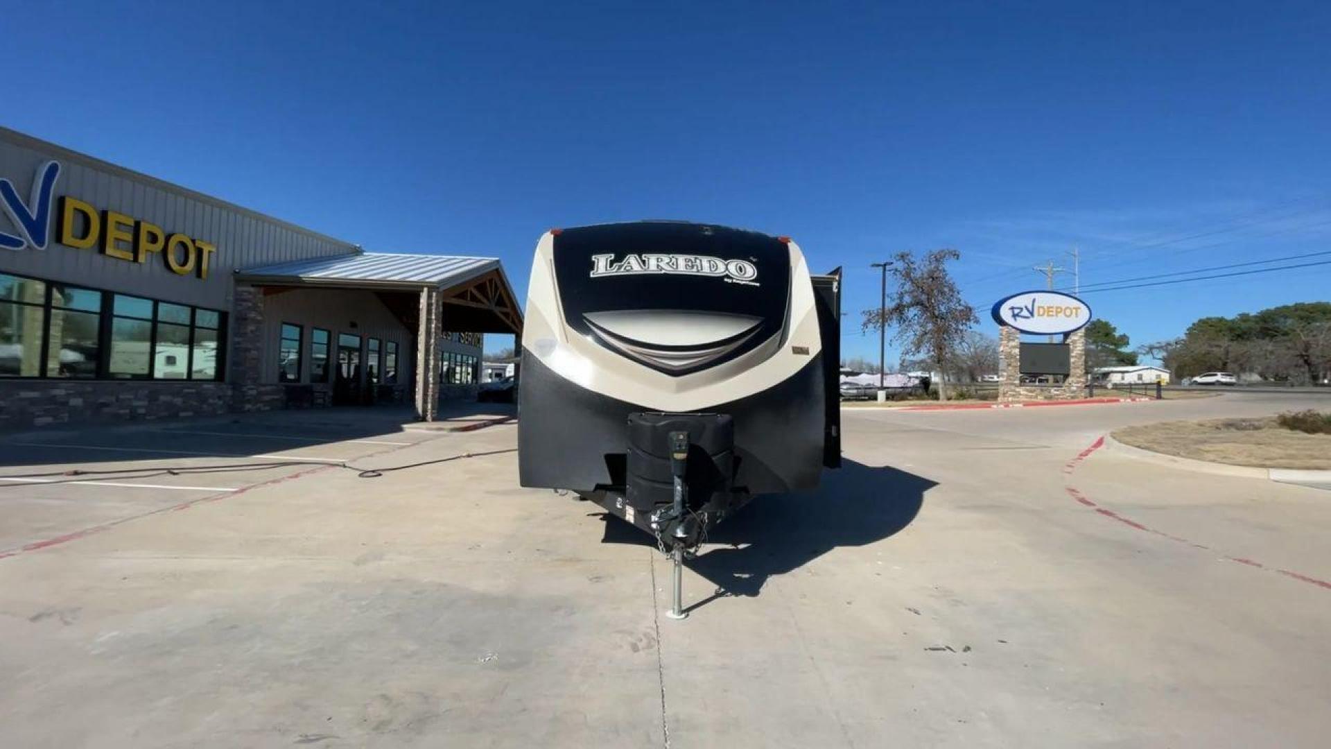 2019 KEYSTONE RV LAREDO 330RL (4YDT33027KB) , located at 4319 N Main Street, Cleburne, TX, 76033, (817) 221-0660, 32.435829, -97.384178 - Photo#4